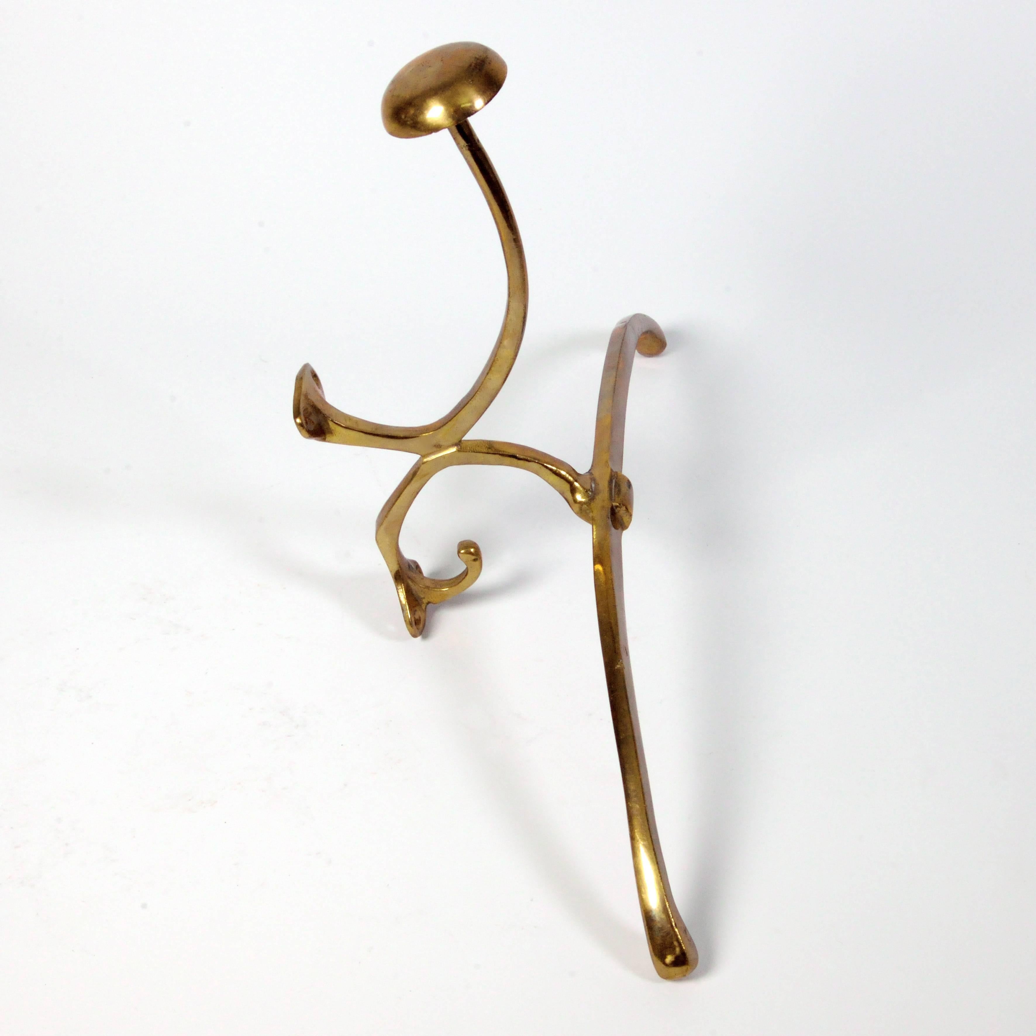 Beautiful coat and hat hanger with a hook for gloves, scarf or bag. This piece coming from marine officer's cabin is magnificent with clothes on or without, stylish and unique. It will find its place in a bedroom, dressing room, entrance hall,