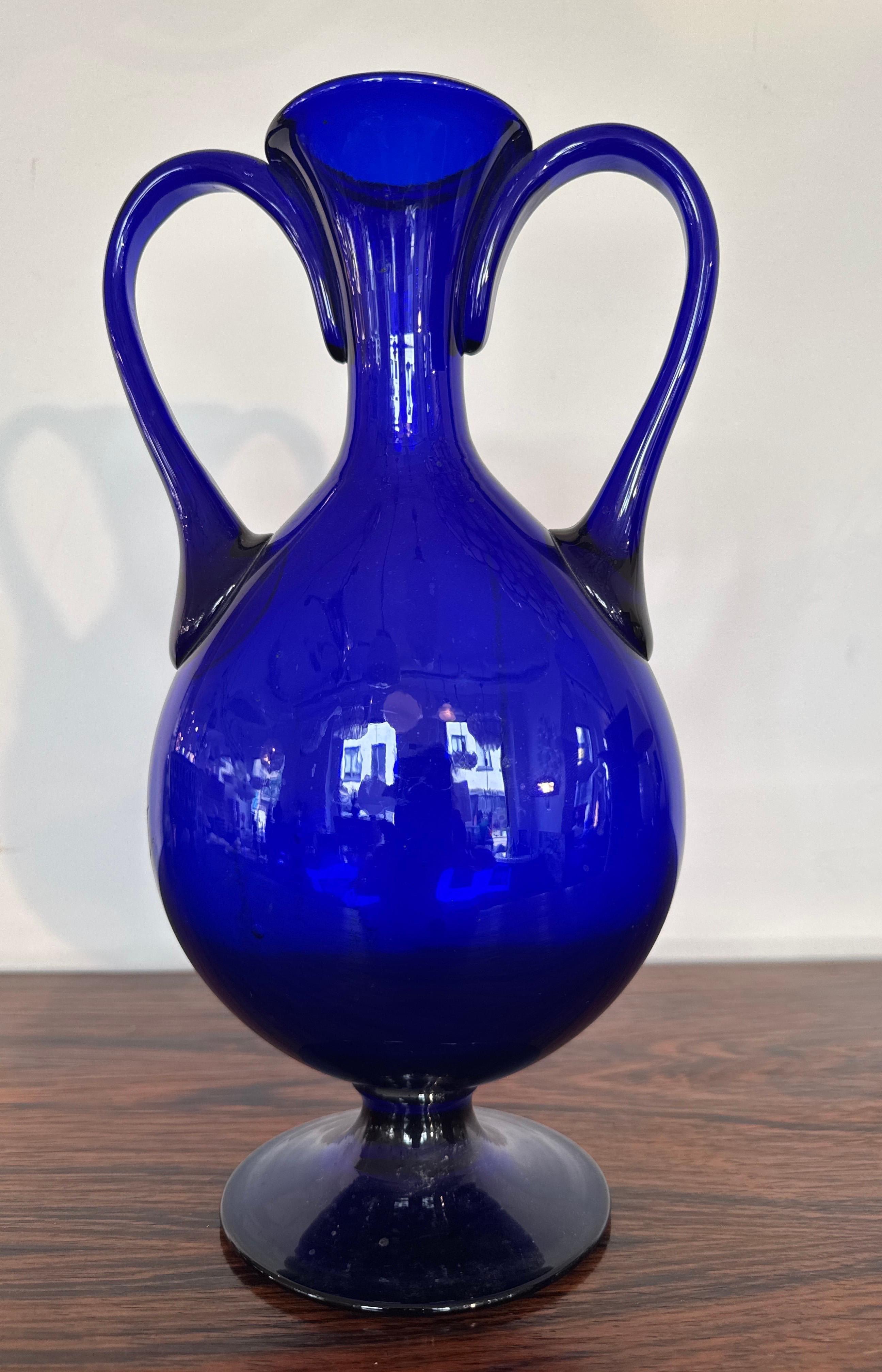 Italiano Beautiful Cobalt Blue Murano Vase 1950s, Italy in vendita
