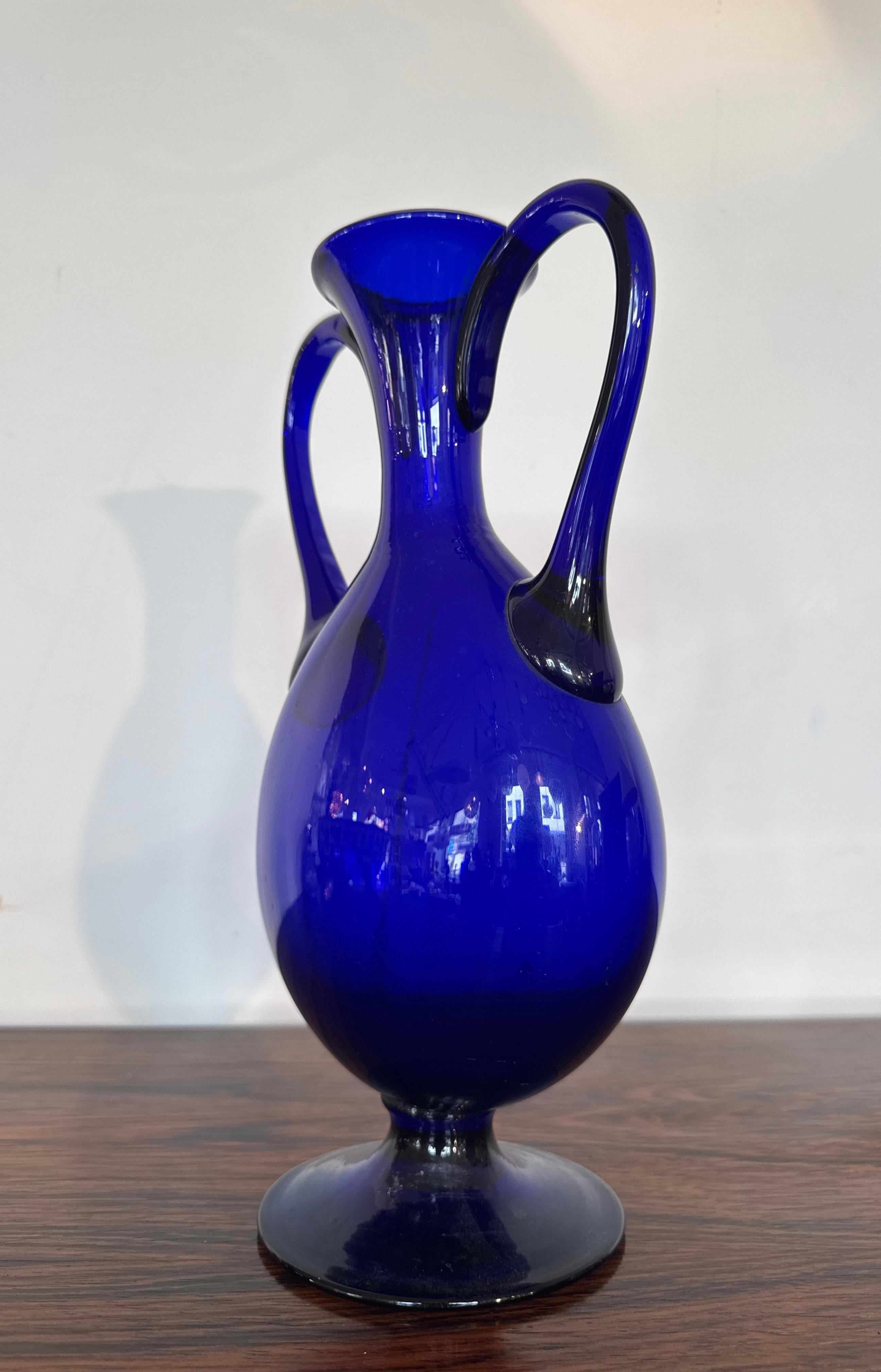 Fatto a mano Beautiful Cobalt Blue Murano Vase 1950s, Italy in vendita