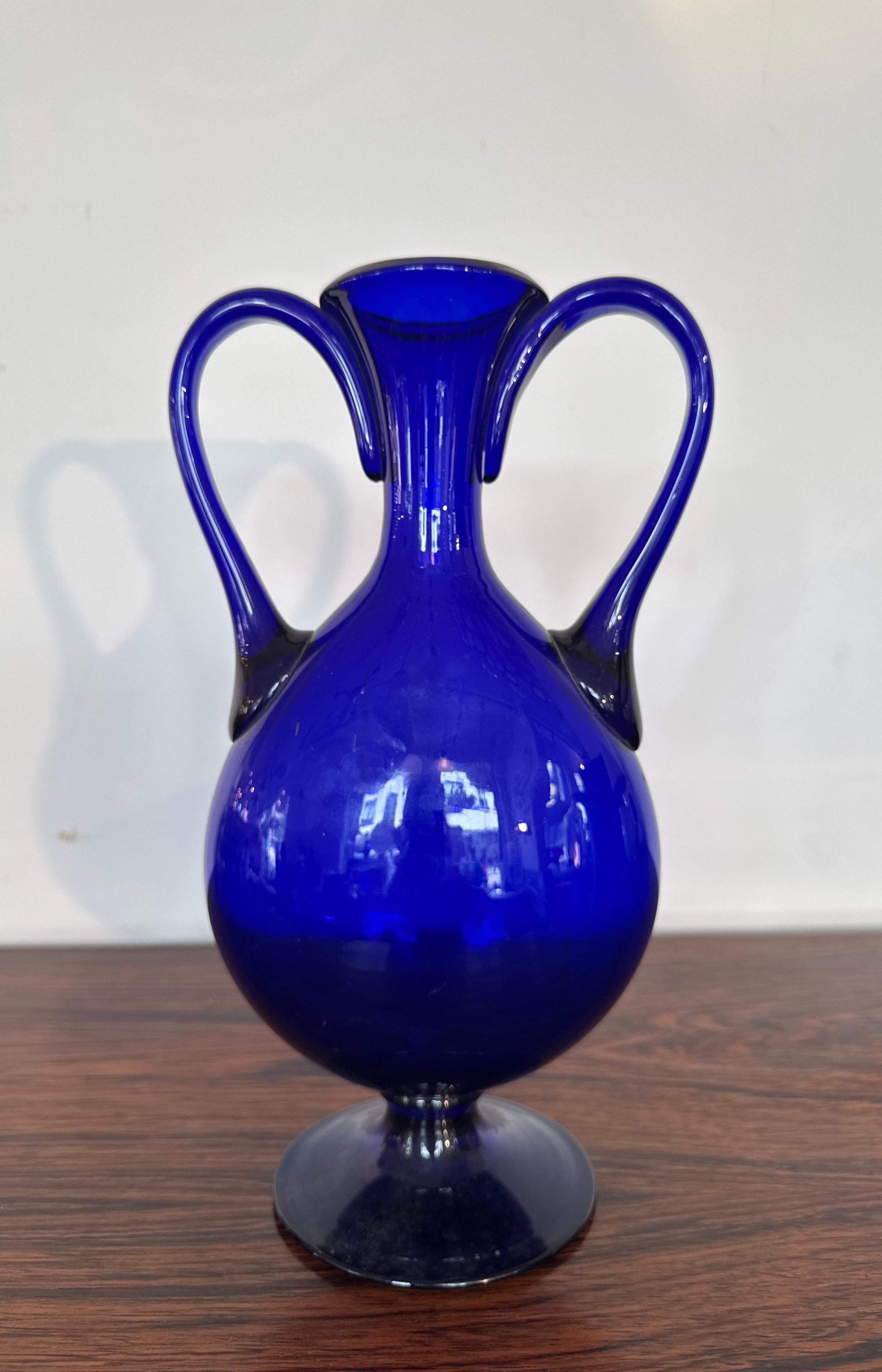 Vetro artistico Beautiful Cobalt Blue Murano Vase 1950s, Italy in vendita