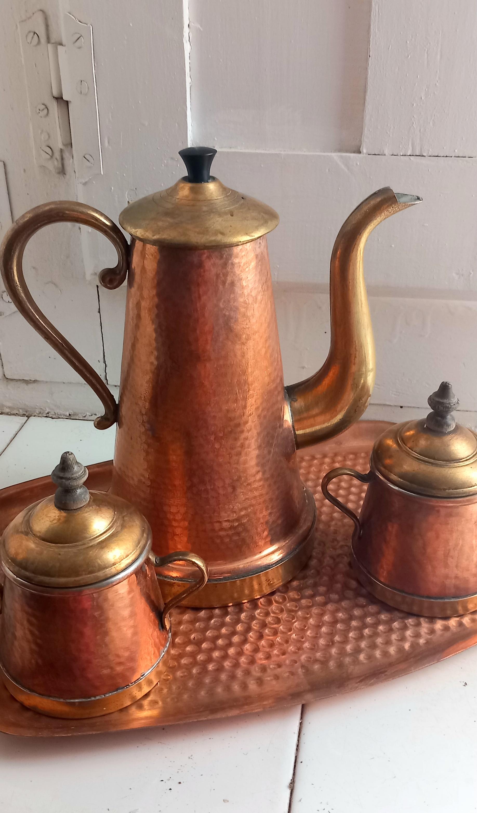 Copper and Brass Coffee or Tea set, Very Decorative  Early 20th Century For Sale 10