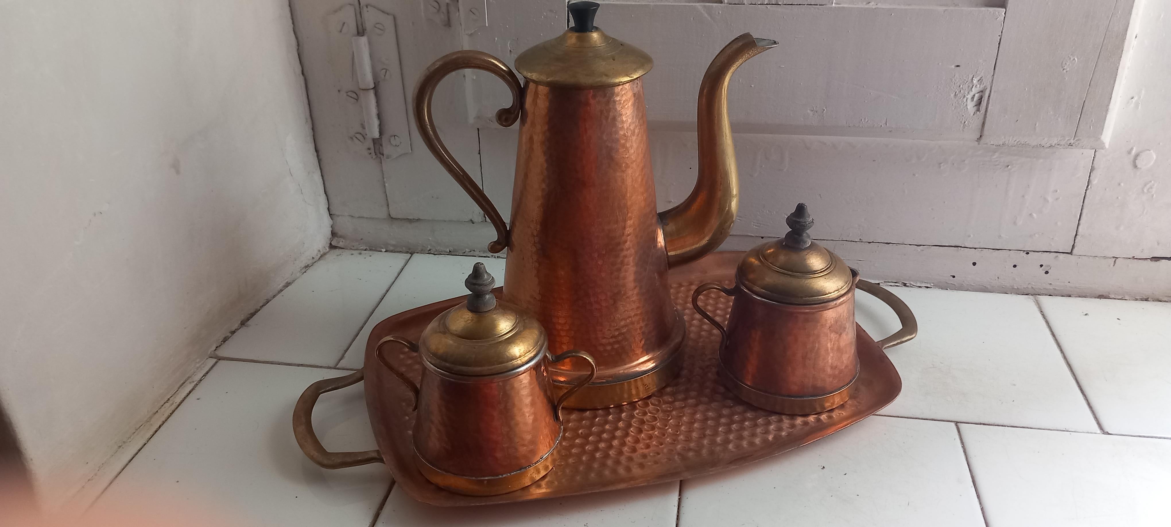 Copper and Brass Coffee or Tea set, Very Decorative  Early 20th Century For Sale 11