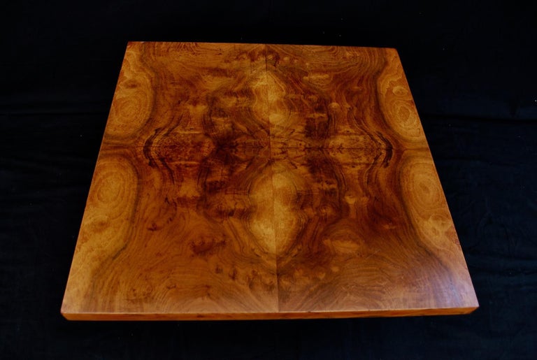 Beautiful Coffee Table by Milo Baughman In Good Condition For Sale In Los Angeles, CA