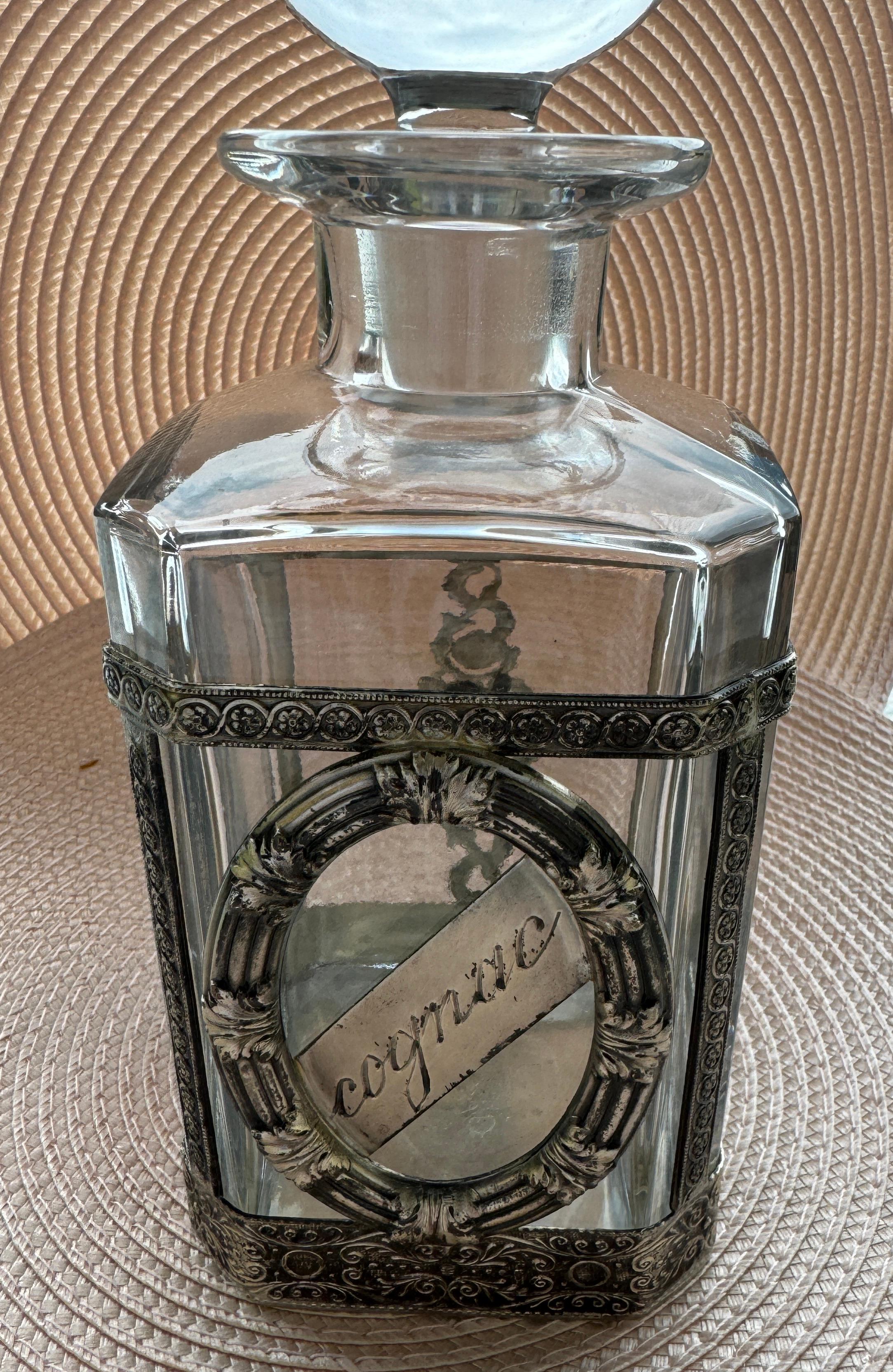 Beautiful Cognac Glass & Silver Plate Mounts, Decanter Bottle, vintage England In Good Condition For Sale In Nuernberg, DE