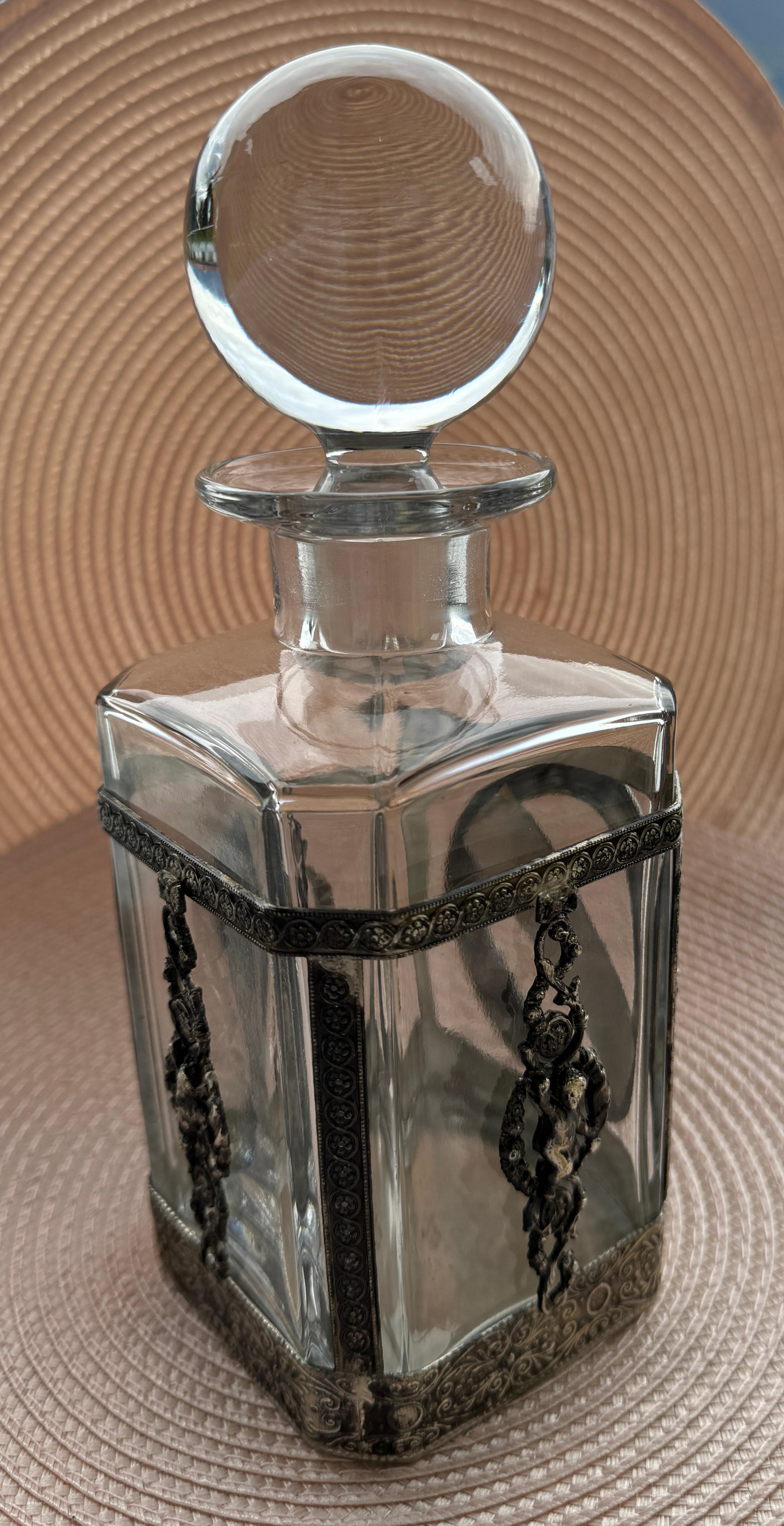 Beautiful Cognac Glass & Silver Plate Mounts, Decanter Bottle, vintage England For Sale 3