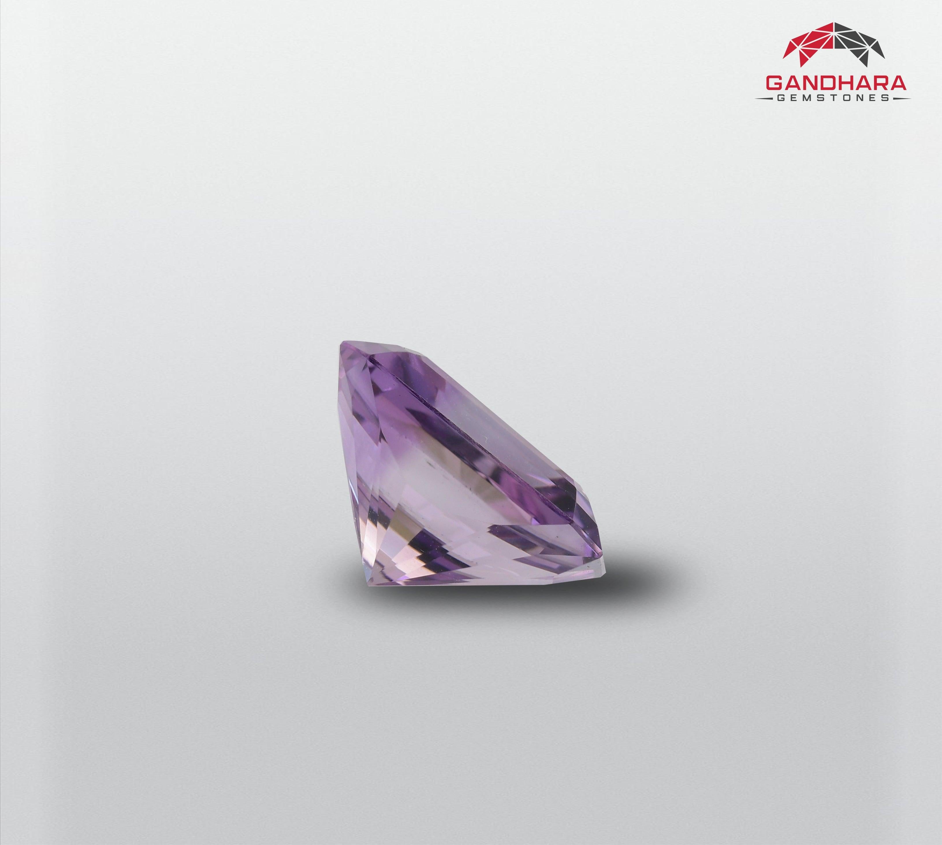 Schöne Farbe Zonierung in Amethyst aus Brasilien 8,11 Karat Amethyst Edelstein (Moderne)