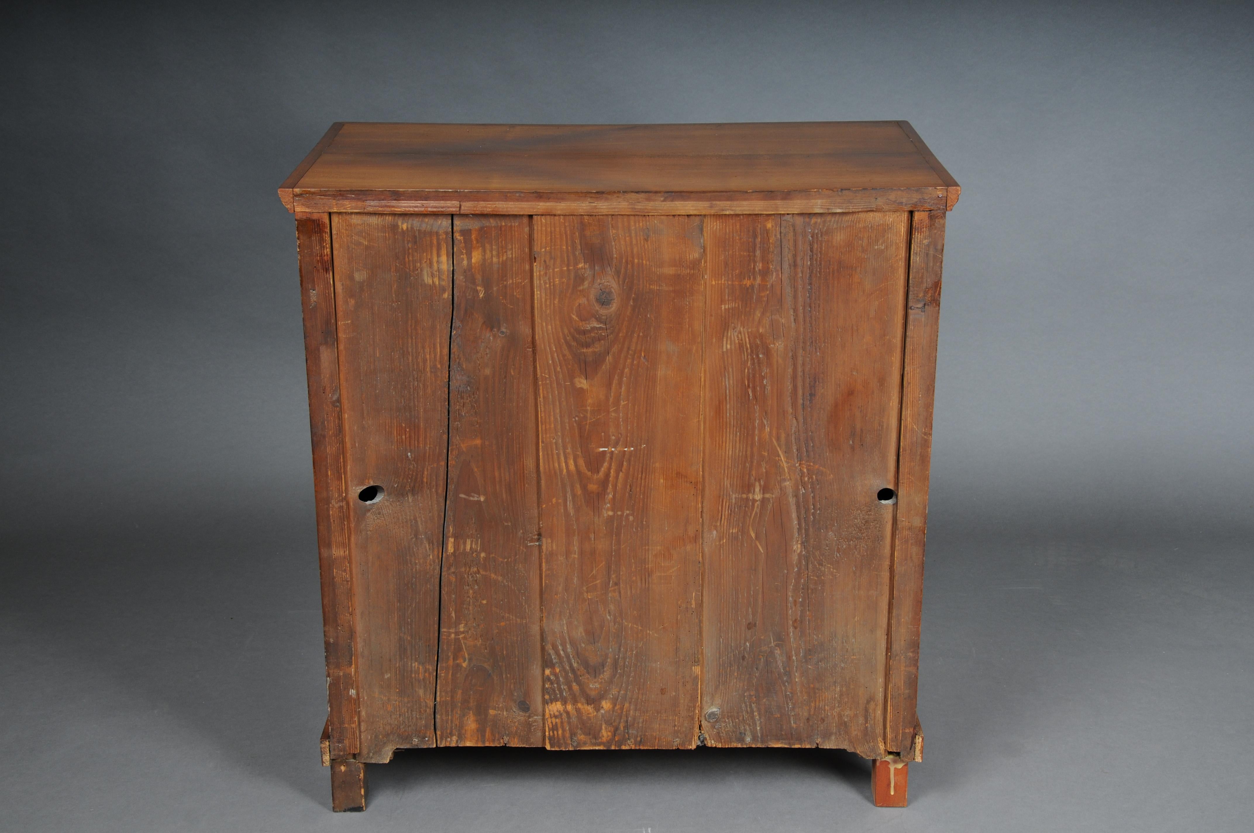 Mid-19th Century Beautiful compact Biedermeier chest of drawers, South German around 1840, birch For Sale