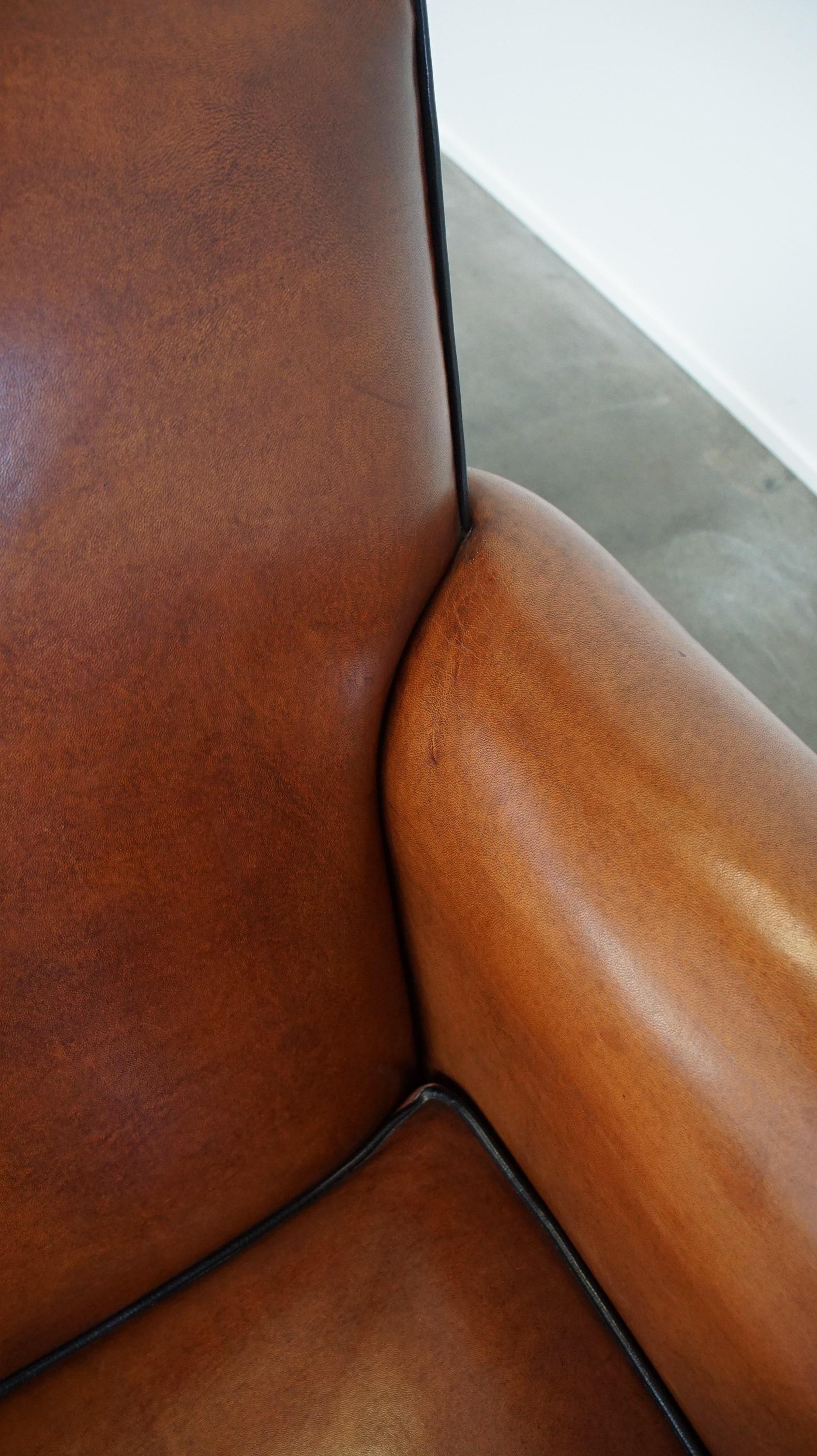 Magnifique ensemble complet composé d'un canapé en cuir de mouton et de deux fauteuils en vente 3