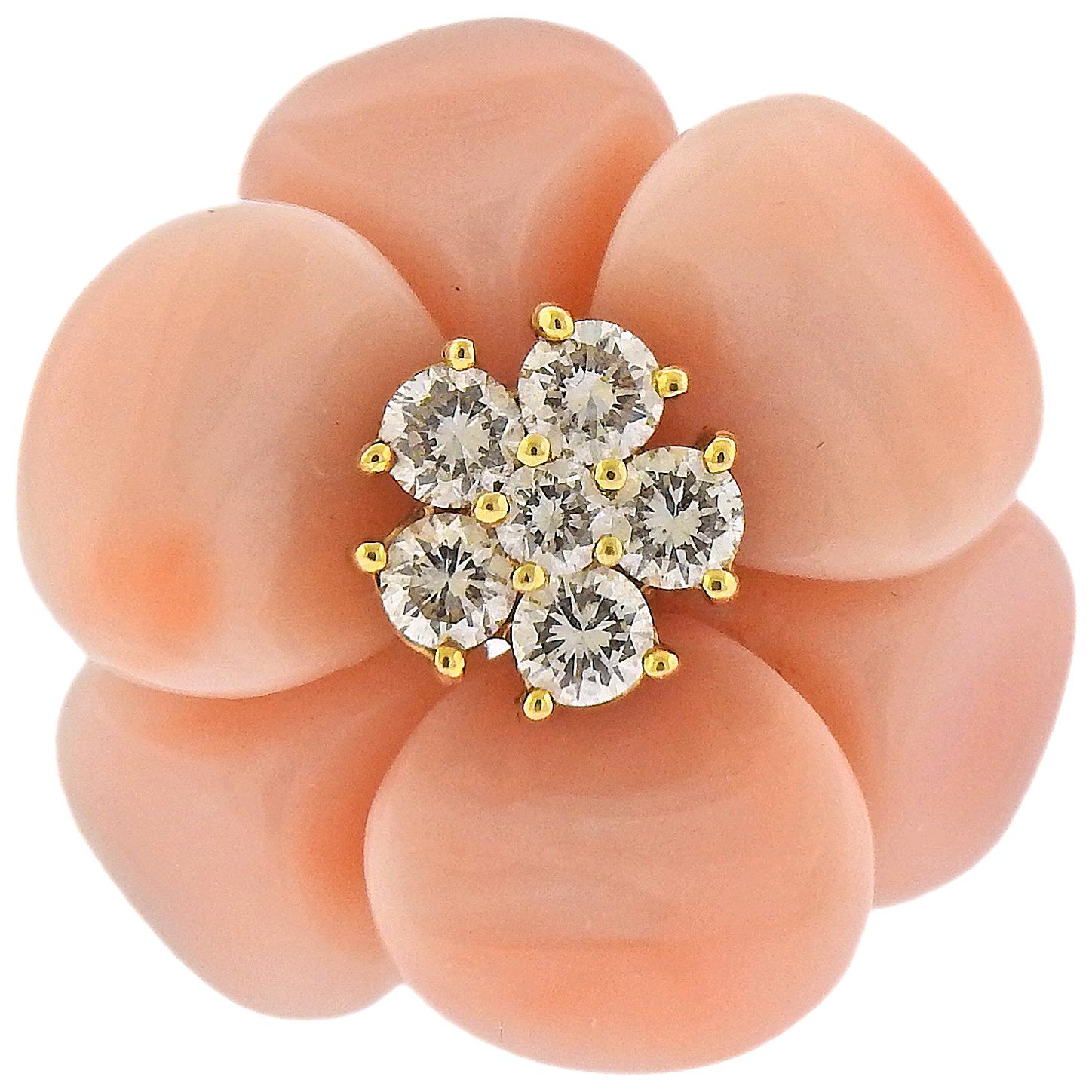 Beautiful Coral and Diamond Gold Flower Ring For Sale