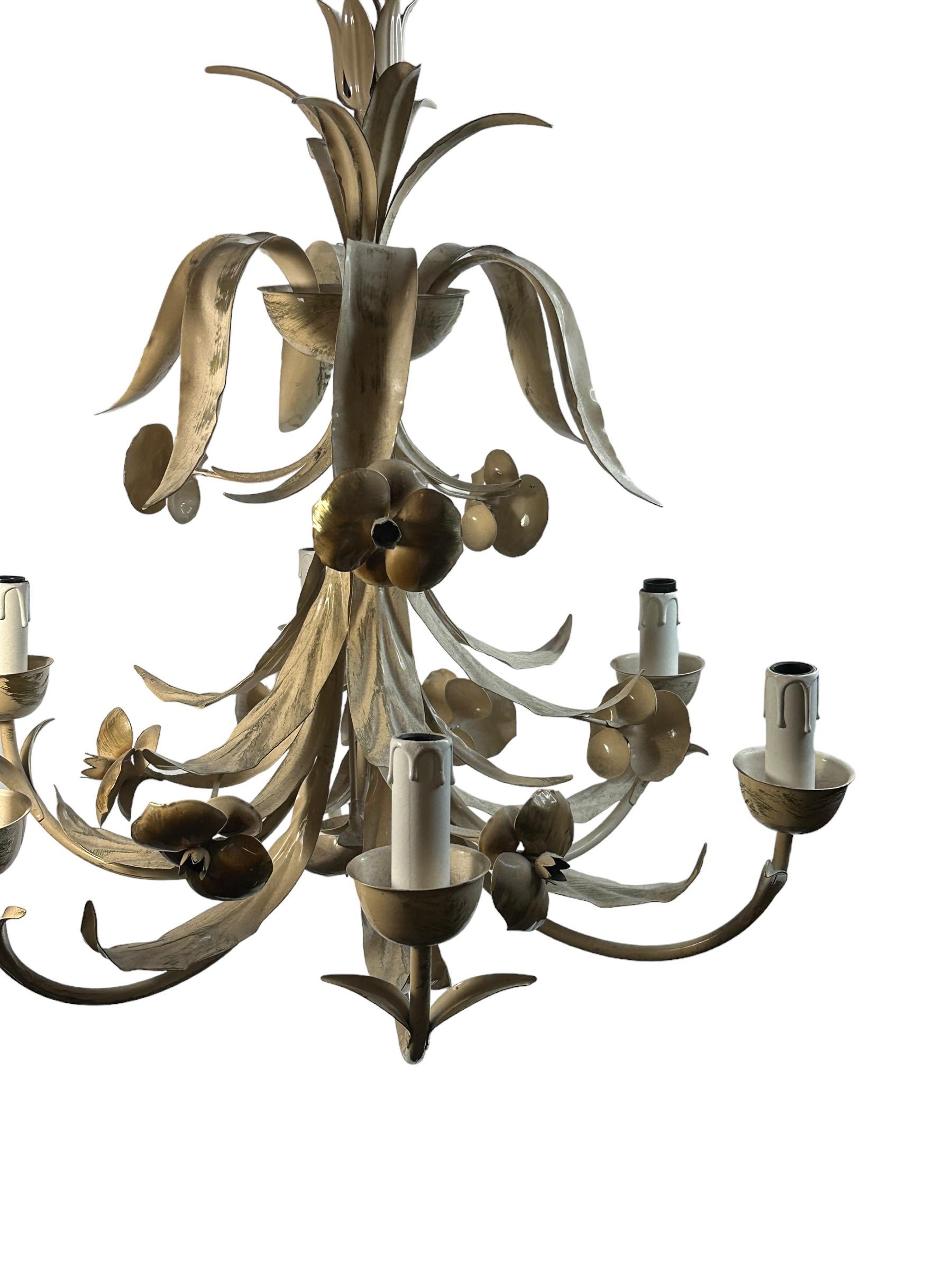 Beautiful Cottage Style Shabby Chic Florence Flower Chandelier Eglo Leuchten In Good Condition For Sale In Nuernberg, DE