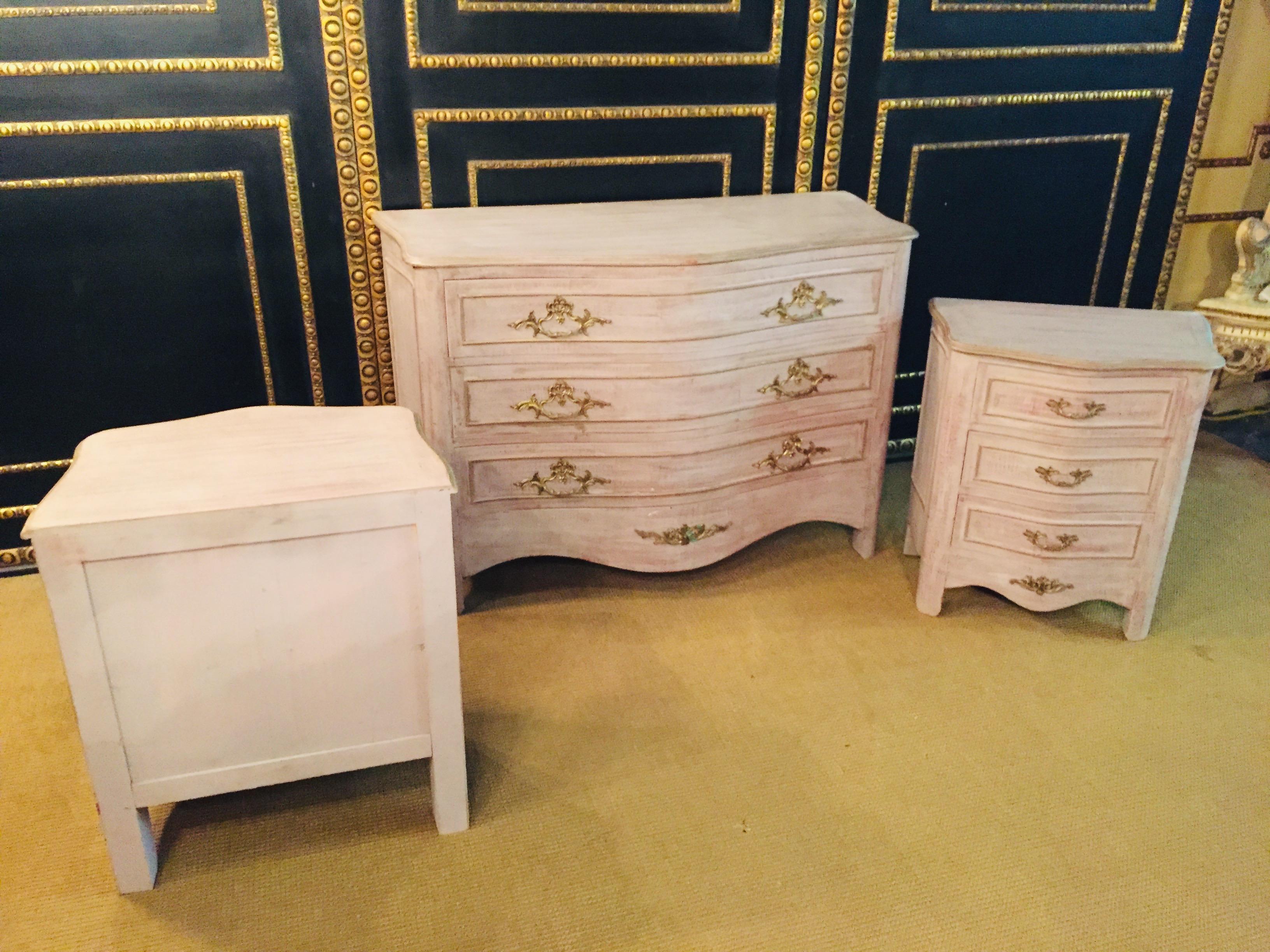 Beautiful Country Style Baroque Chest of Drawers in the Style of 18th Century 5
