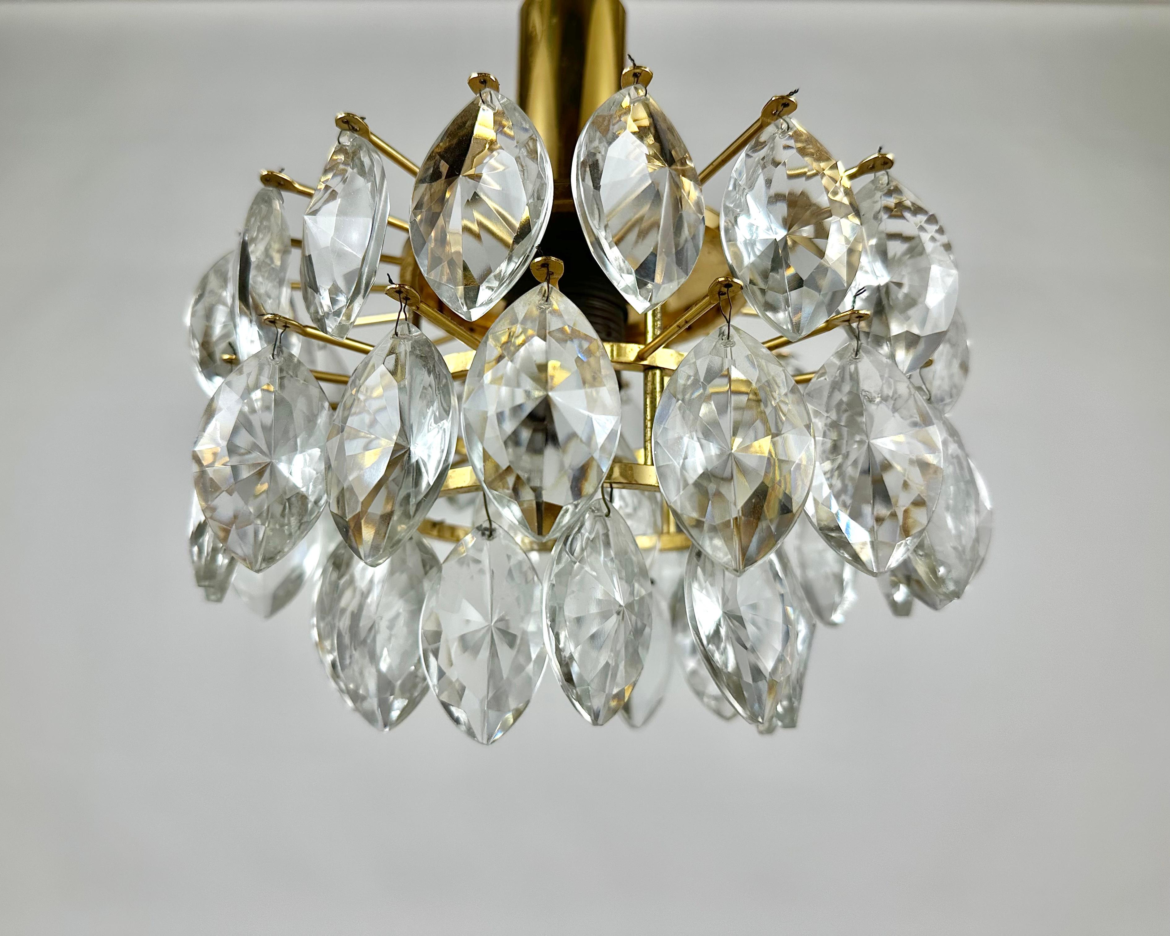 Beautiful Crystal Brass Chandelier Germany 1960s Vintage Pendant Lighting For Sale 2
