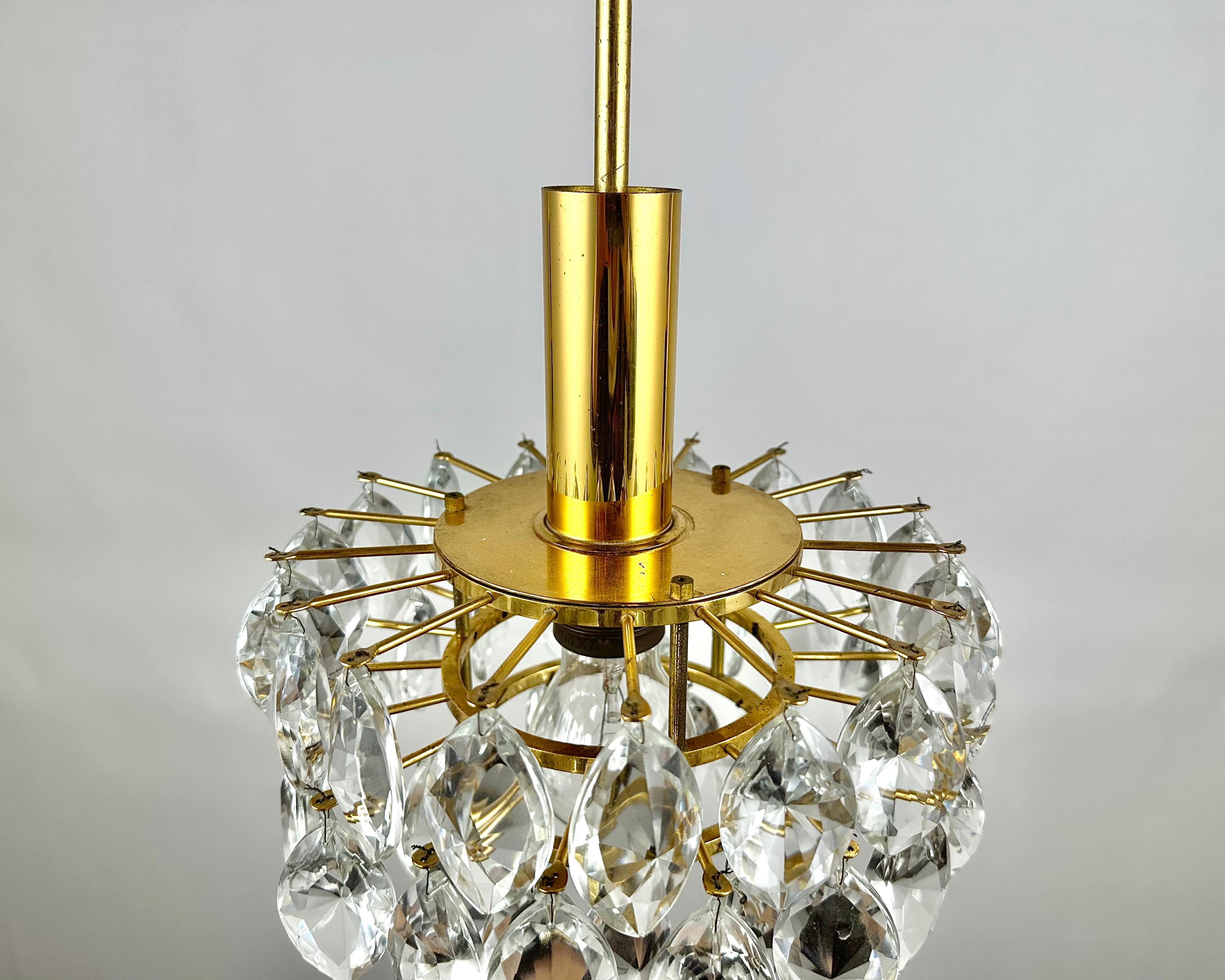 Beautiful Crystal Brass Chandelier Germany 1960s Vintage Pendant Lighting For Sale 4