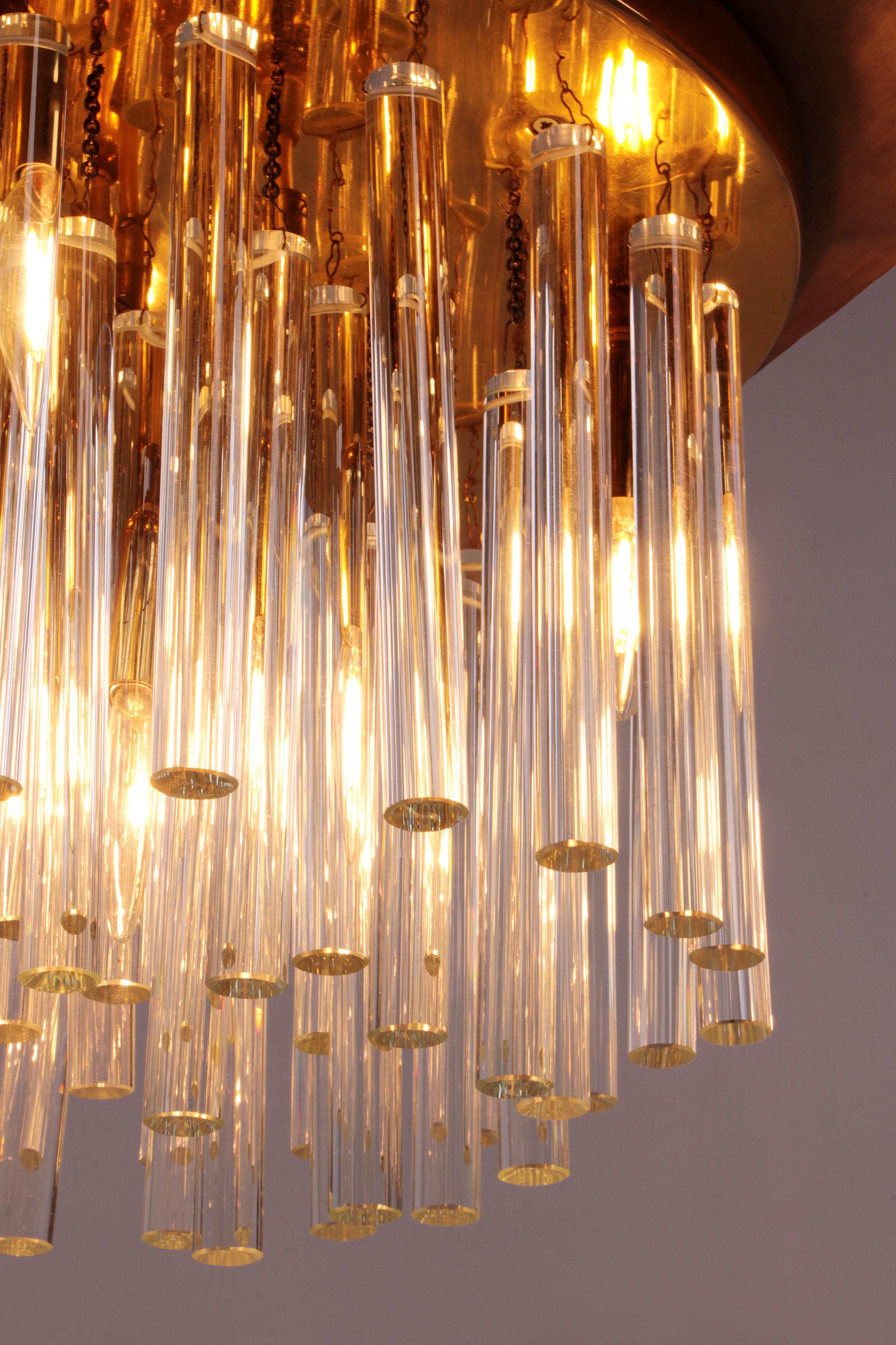 Metà XX secolo Bellissimo lampadario o lampada da soffitto in cristallo 1960, Germania in vendita