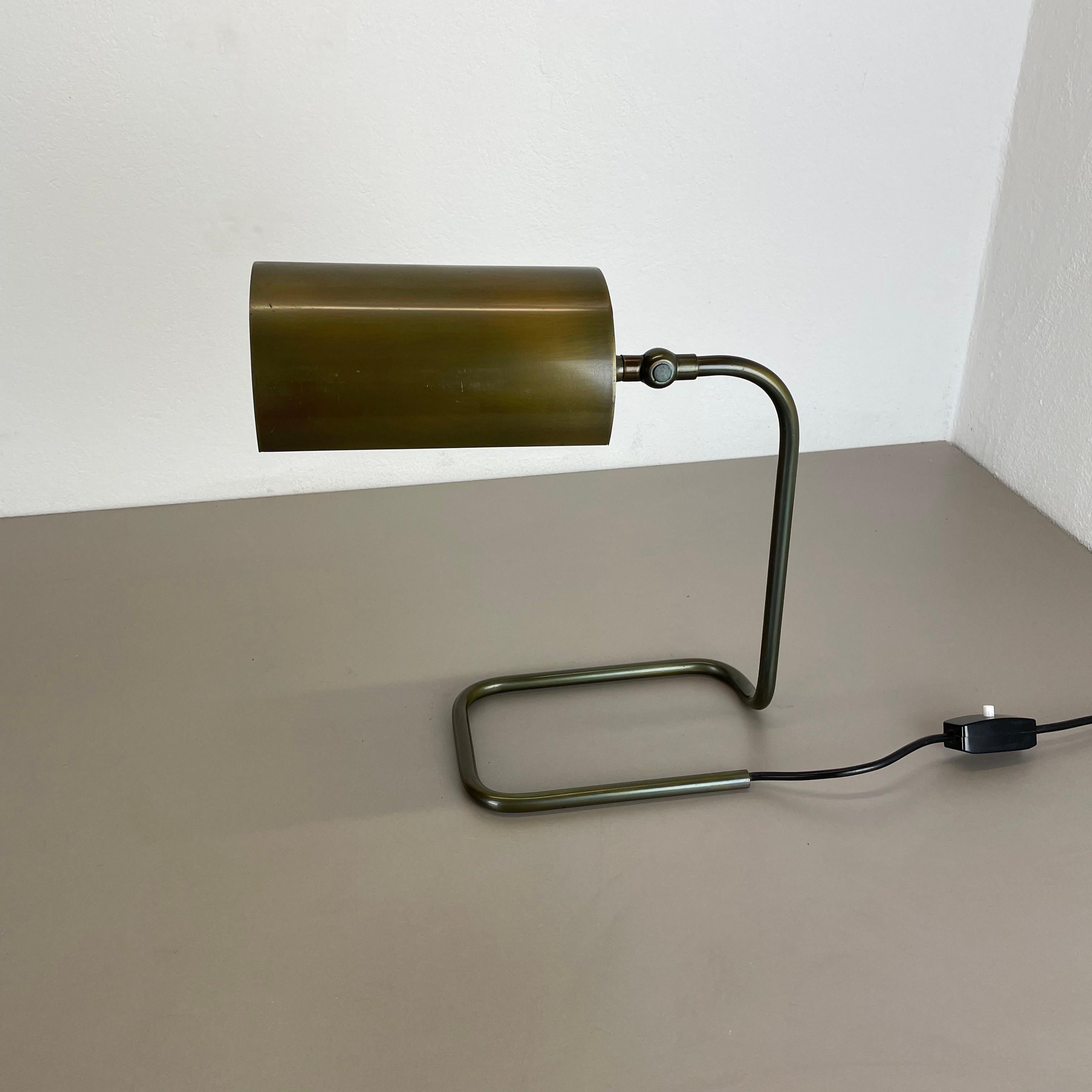 Mid-Century Modern Magnifique lampe de bureau cubique en laiton moderniste d'origine, Allemagne, années 1970 en vente