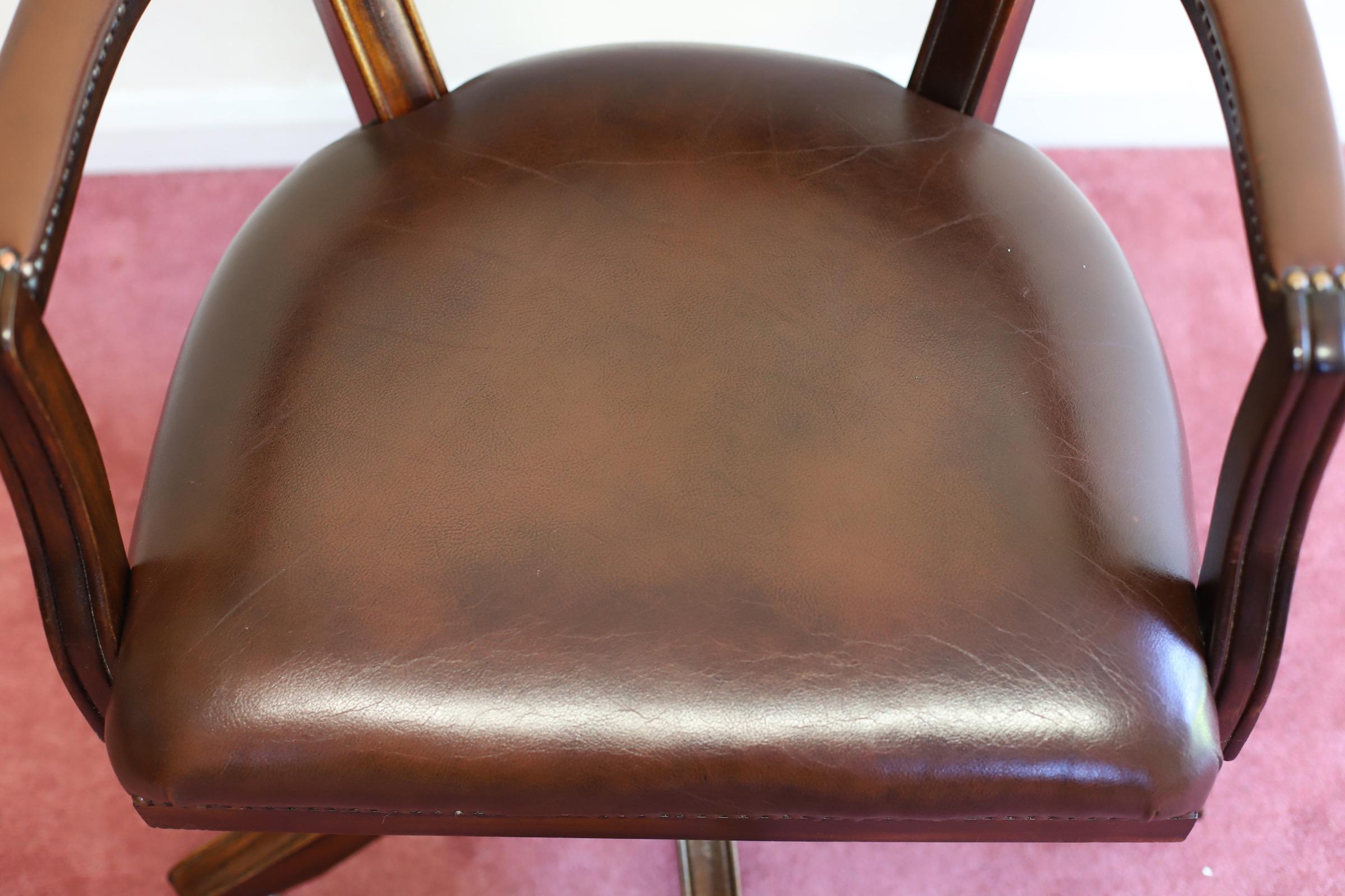 Beautiful Cushioned Chesterfield Captain Leather Chair  For Sale 5