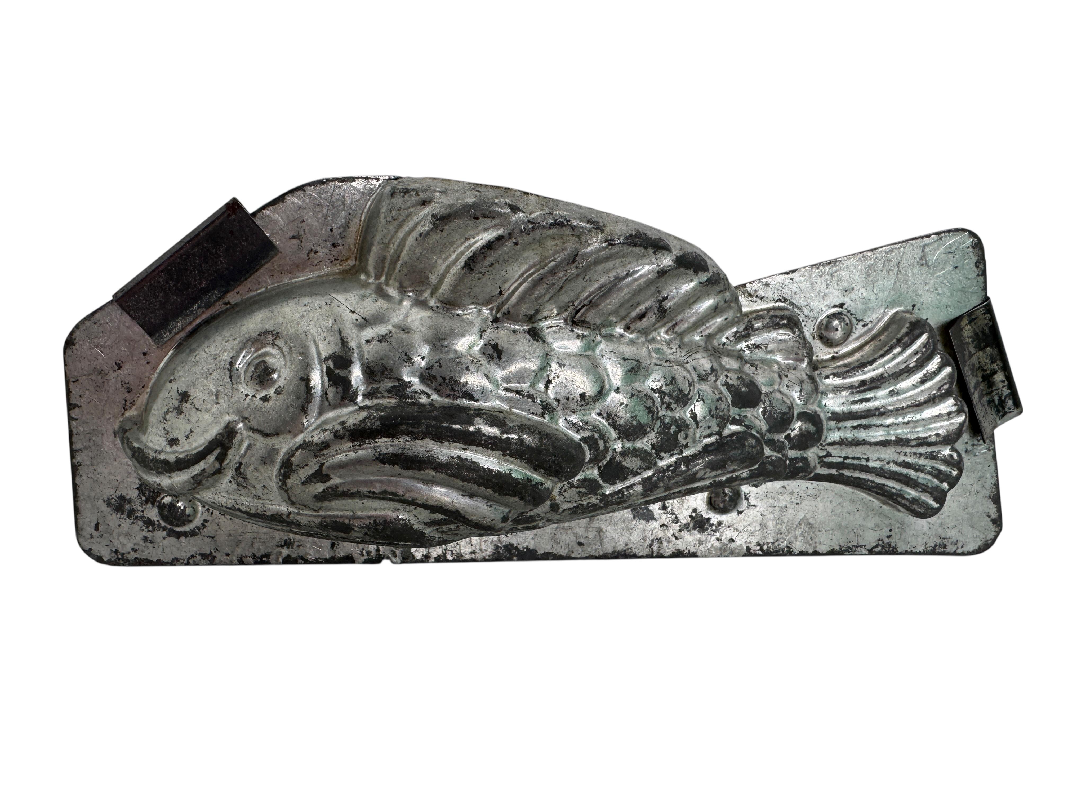 Beautiful Cute Fish Dolphin Chocolate Mold Antique 1920s, France In Good Condition For Sale In Nuernberg, DE