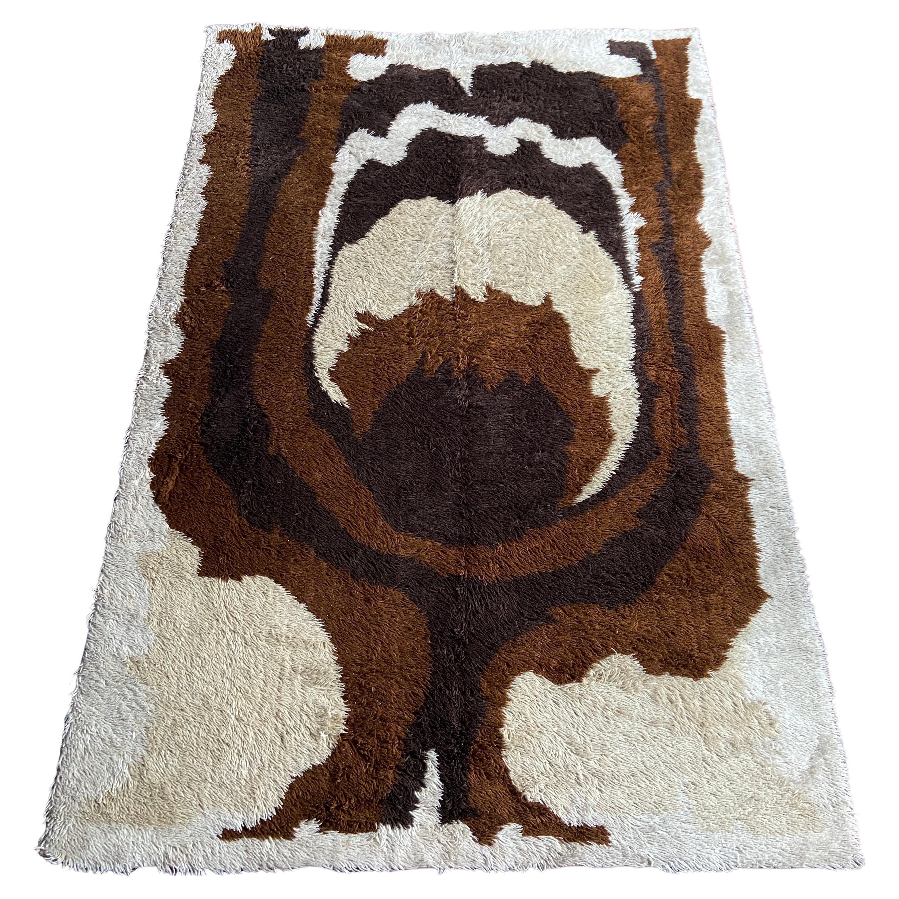 Preciosa alfombra danesa de lana Ege Rya 6' x 9'