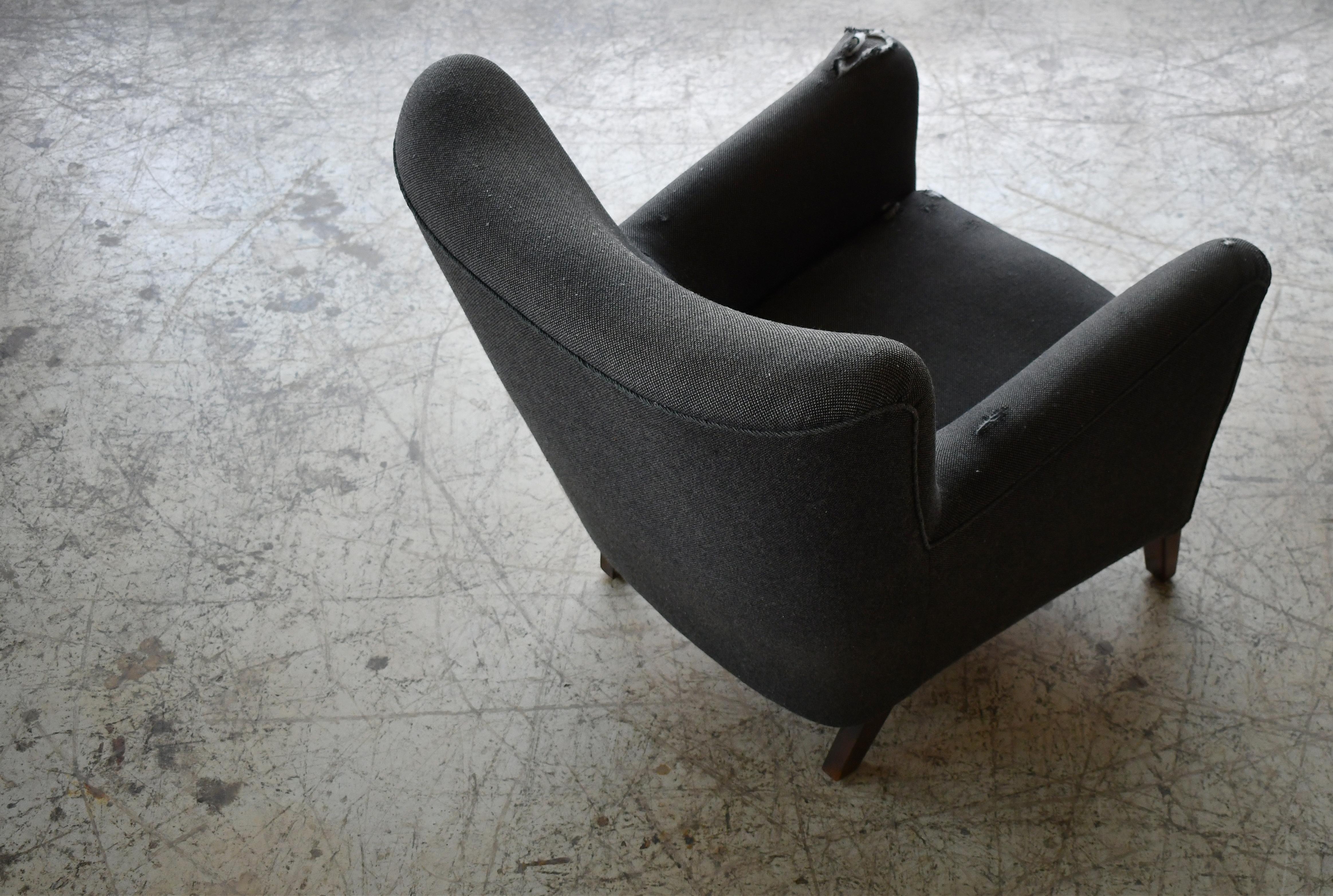 Beautiful Danish Lounge Chair Style of Fritz Hansen's Model 1669, 1940's  2