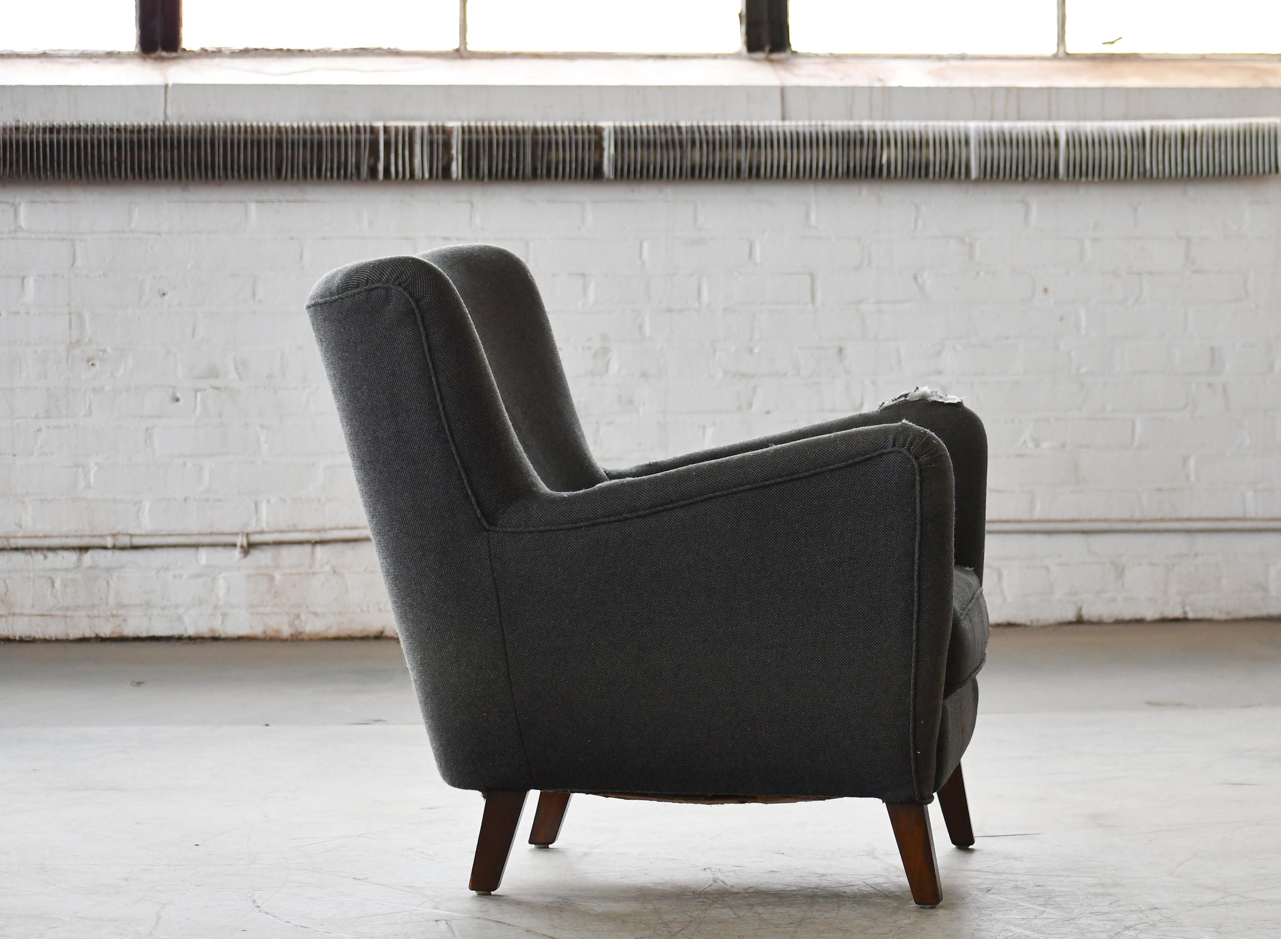 Beautiful Danish Lounge Chair Style of Fritz Hansen's Model 1669, 1940's  3