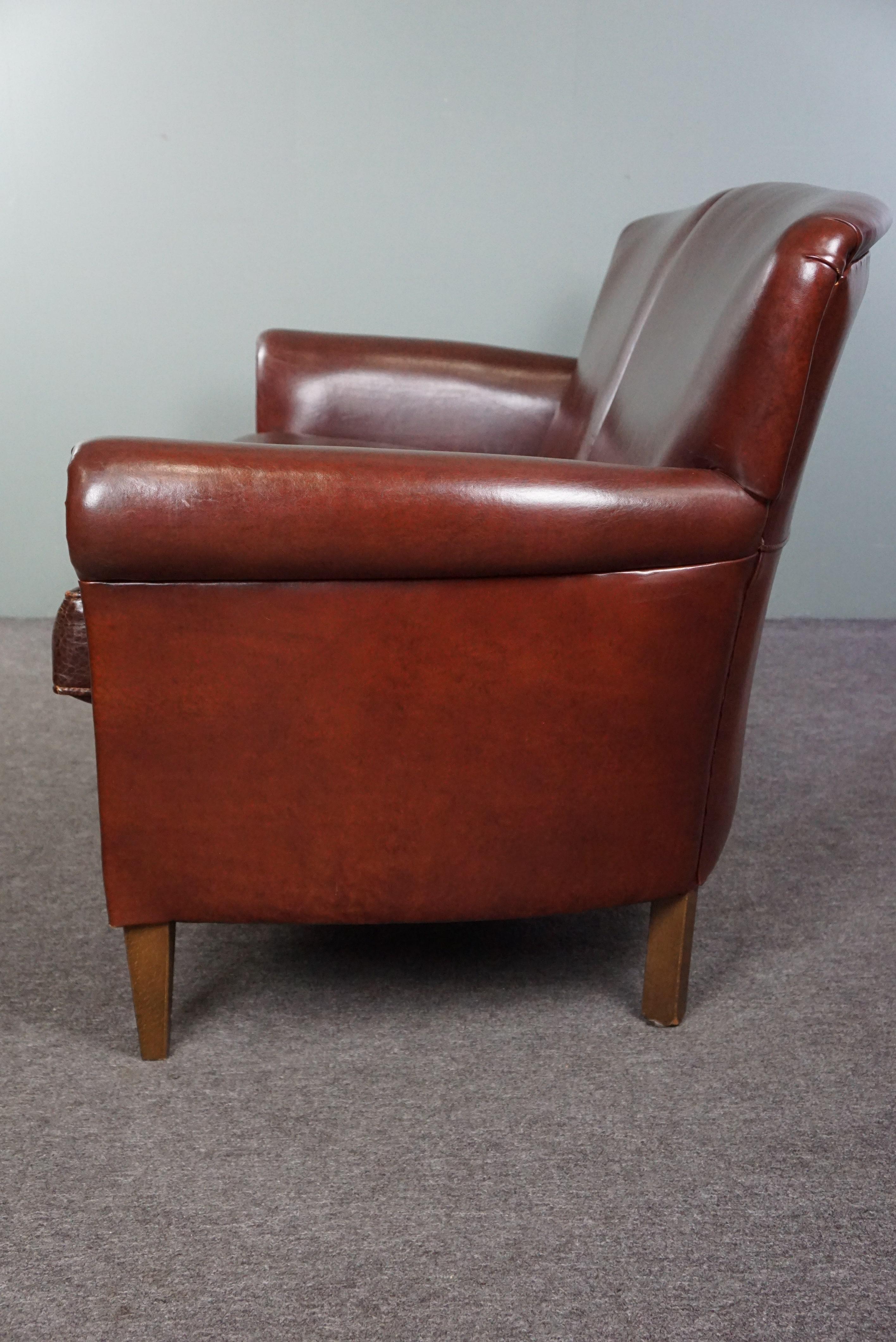 Late 20th Century Beautiful dark-classic designed sheepskin 2-seater sofa For Sale