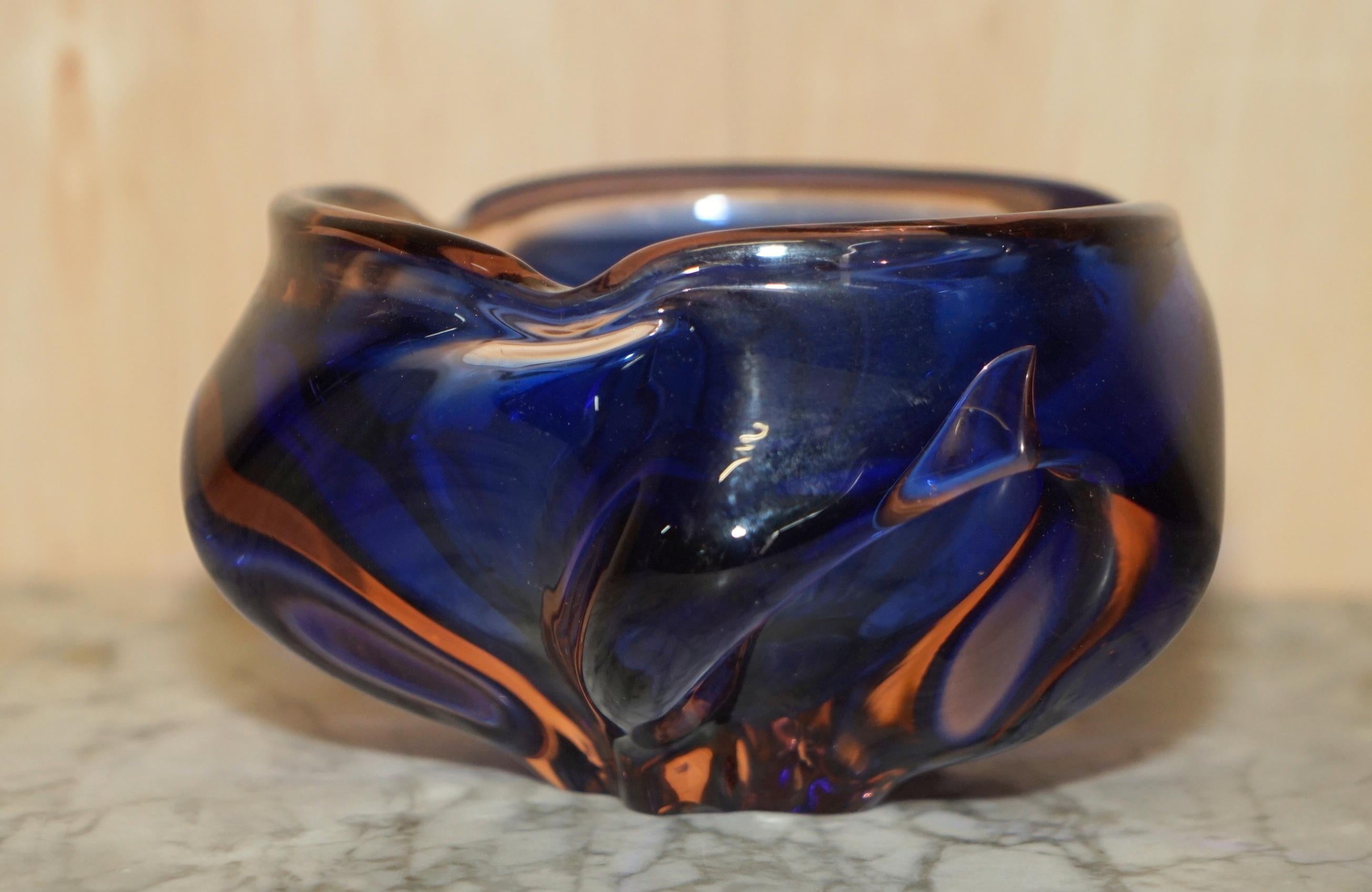 Beautiful Decorative Custom Made Decorative Floral Glass Bowl or Ideep Blue For Sale 3