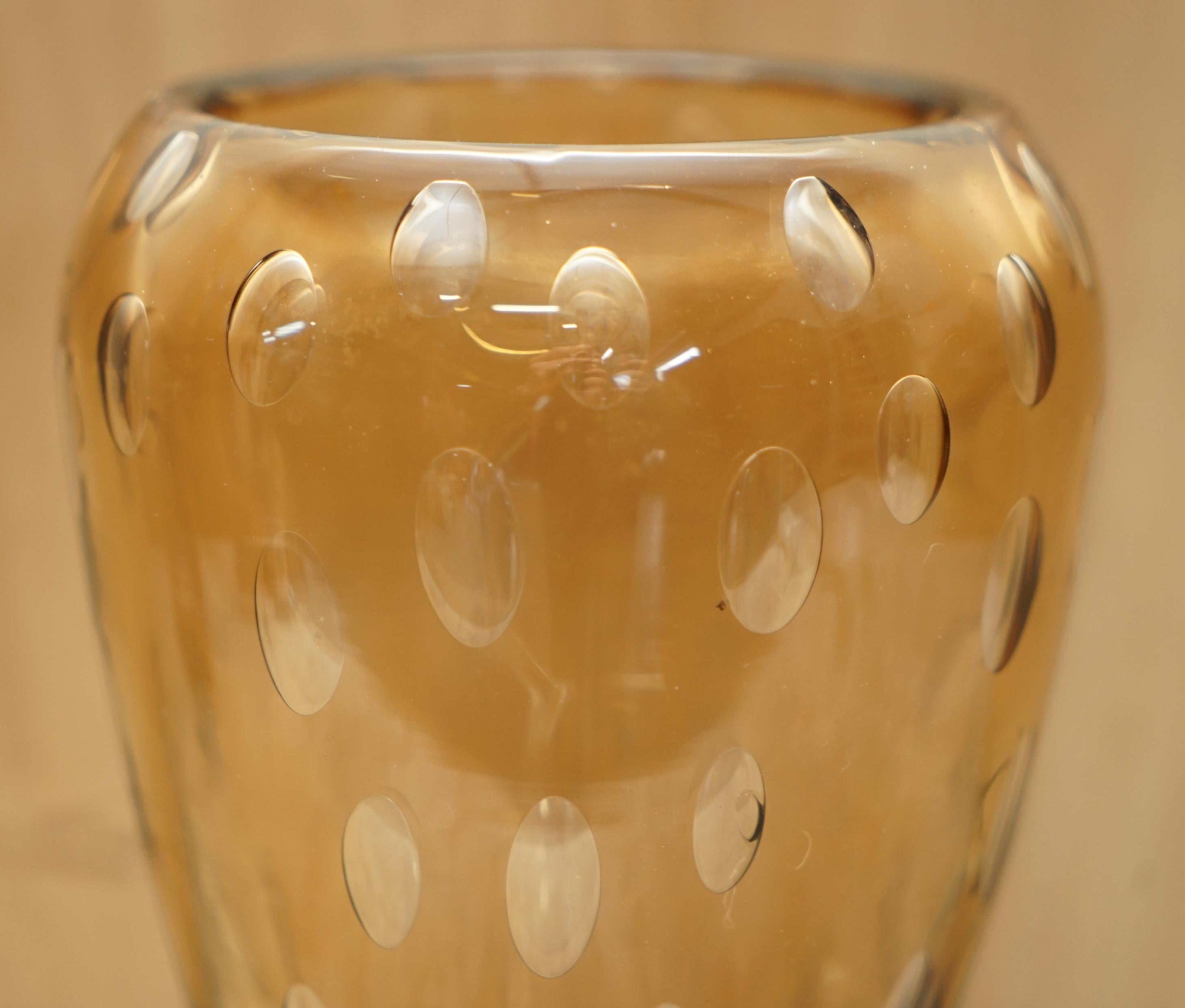 Beautiful Decorative Custom Made Decorative Glass Vase with Air Bubble Design For Sale 6