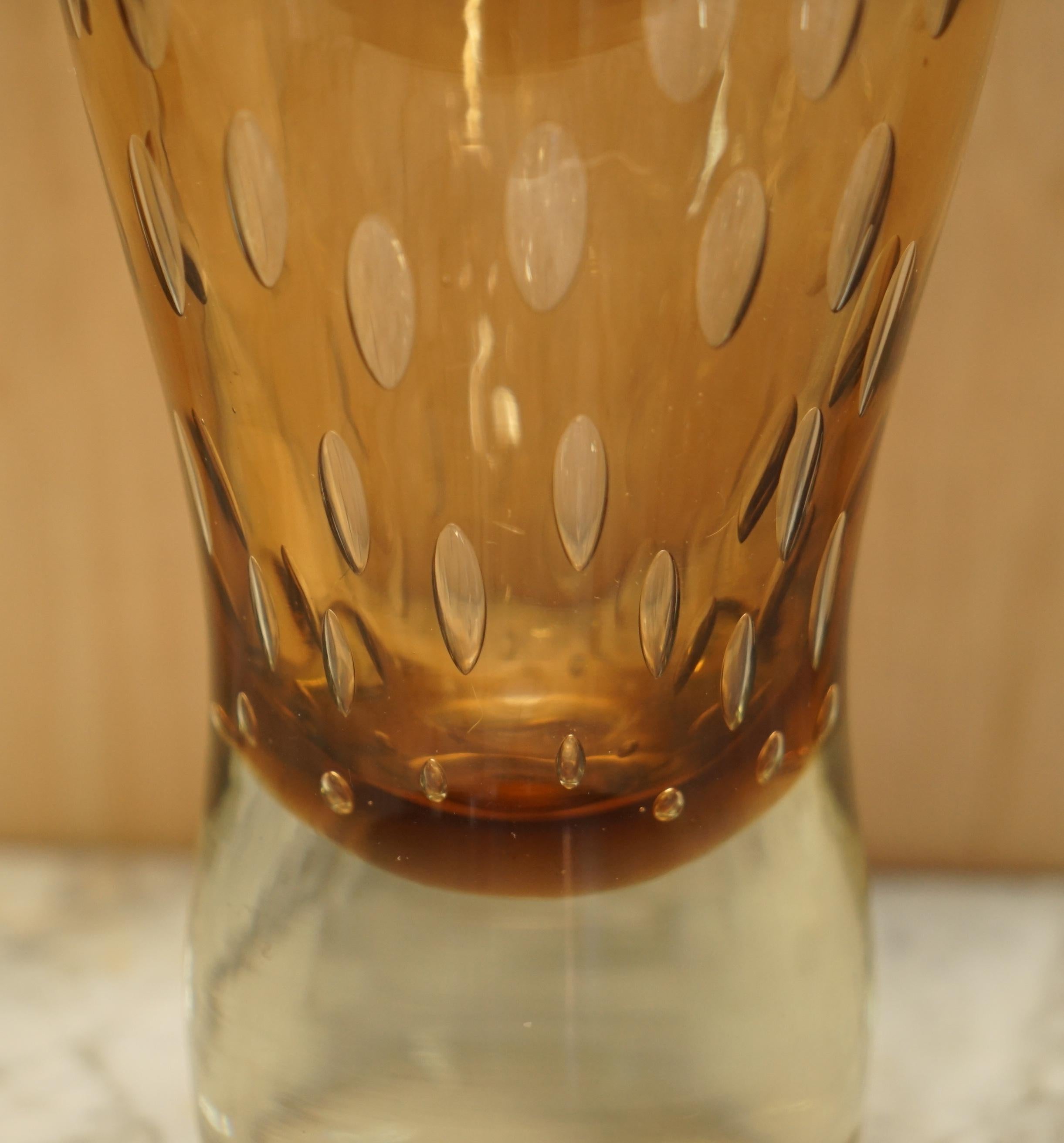 Magnifique vase décoratif en verre décoratif fait sur mesure avec un motif de bulles d'air en vente 11