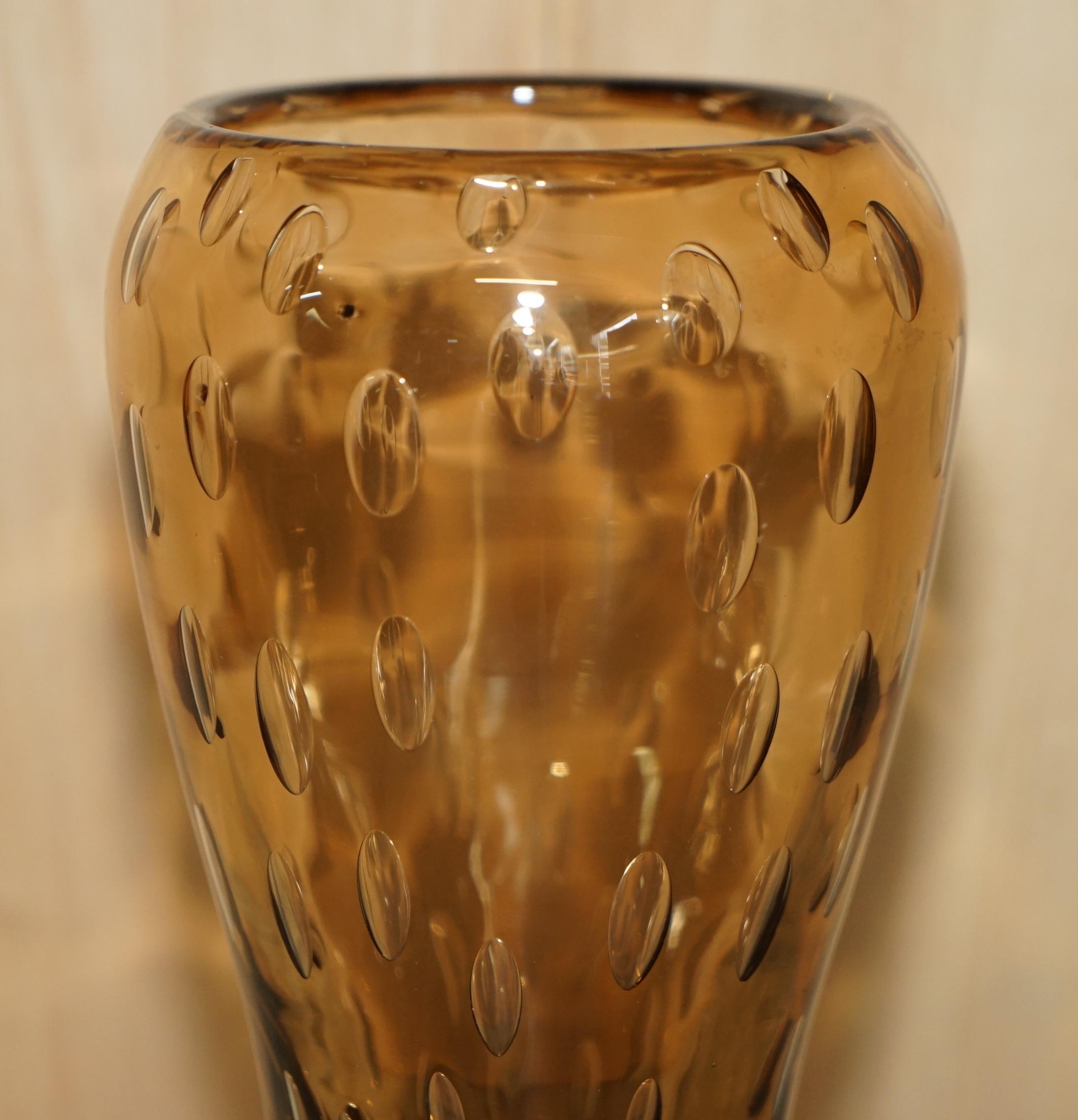 Mid-Century Modern Beautiful Decorative Custom Made Decorative Glass Vase with Air Bubble Design For Sale