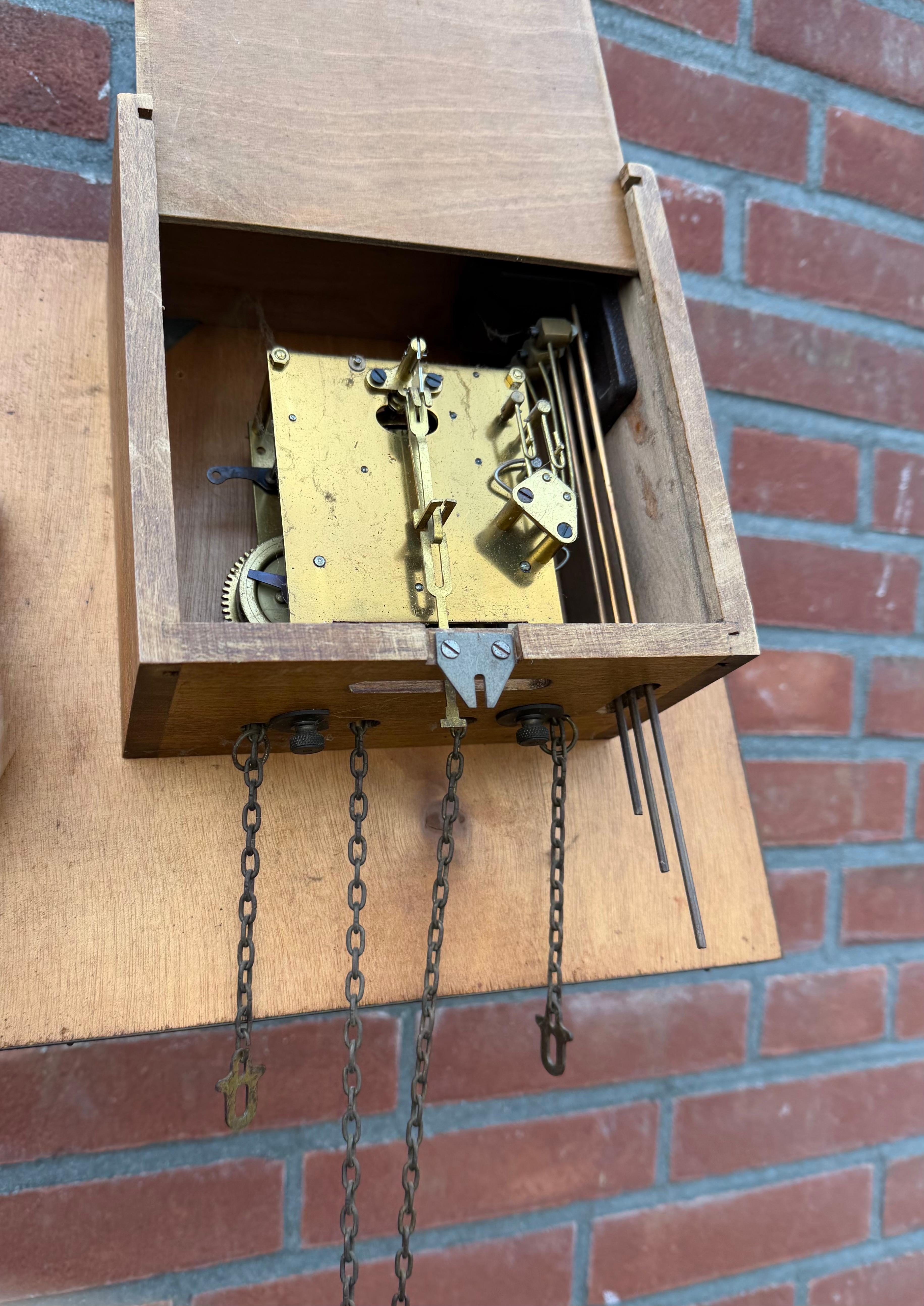 Beautiful Design Midcentury Brass Pendulum Wall Clock, Great Condition 1960s For Sale 11