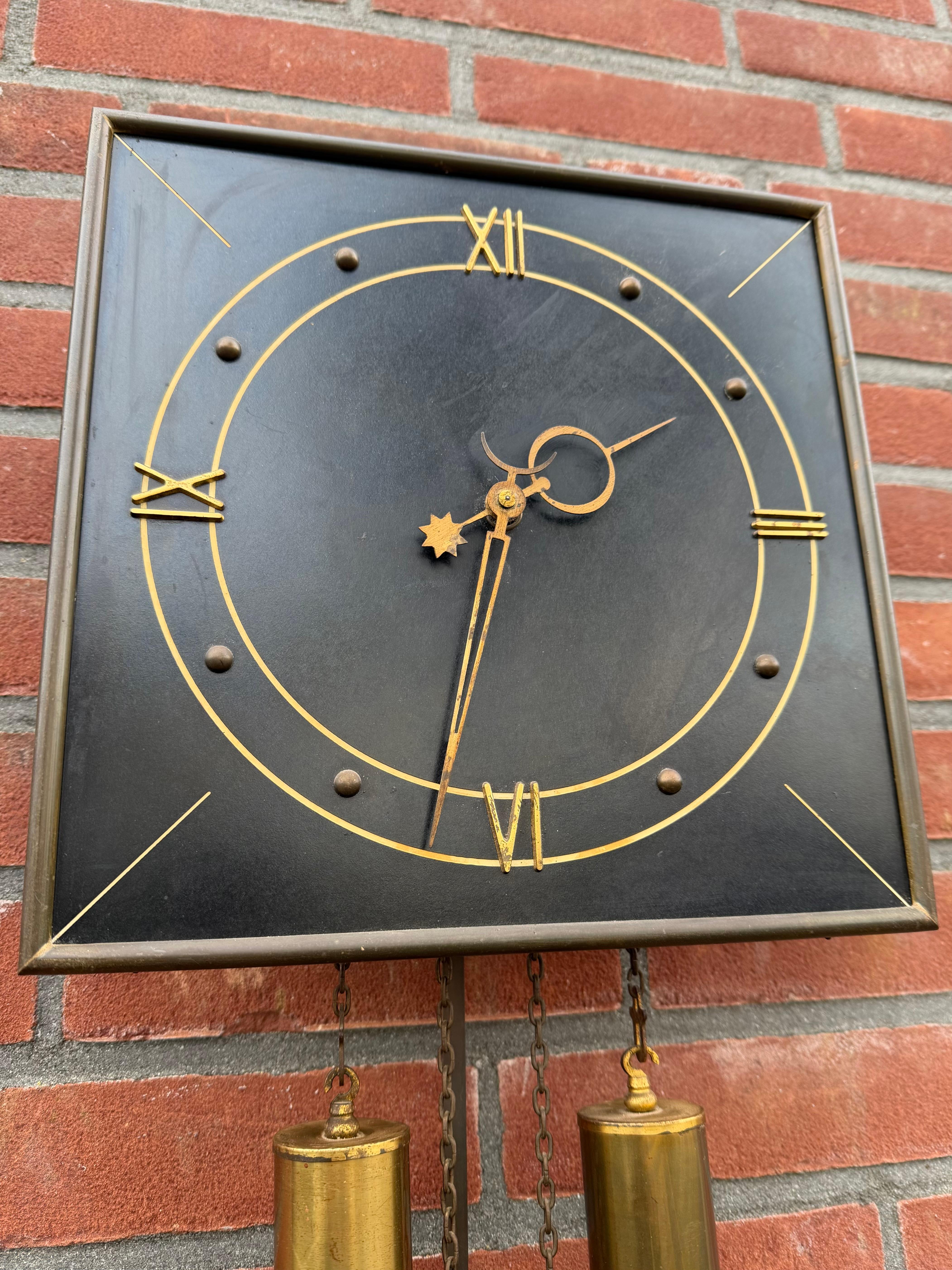 Cast Beautiful Design Midcentury Brass Pendulum Wall Clock, Great Condition 1960s For Sale