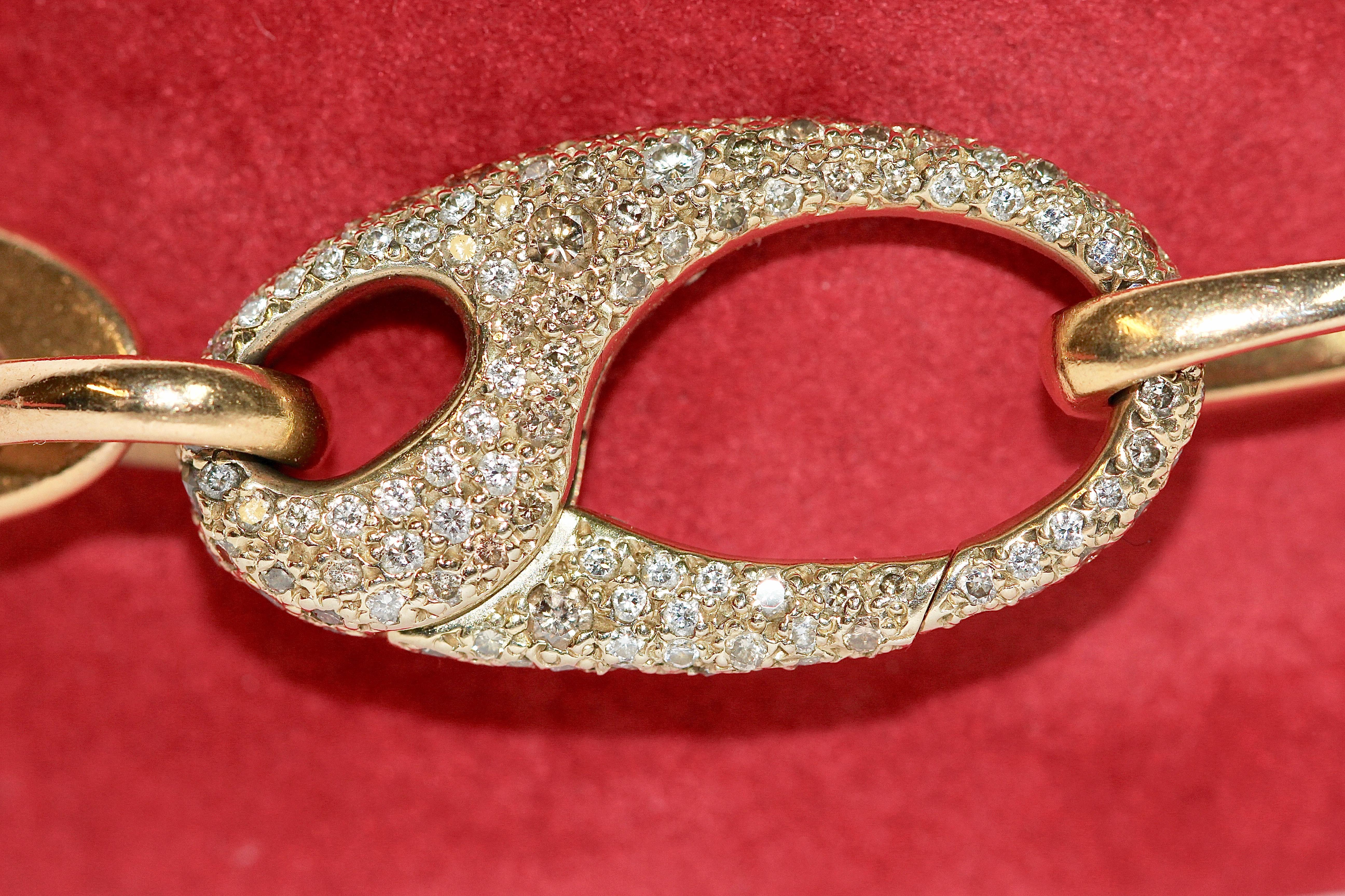 Modern Beautiful Designer Chain Bracelet Made by Pomellato, 18 Karat Gold with Diamonds