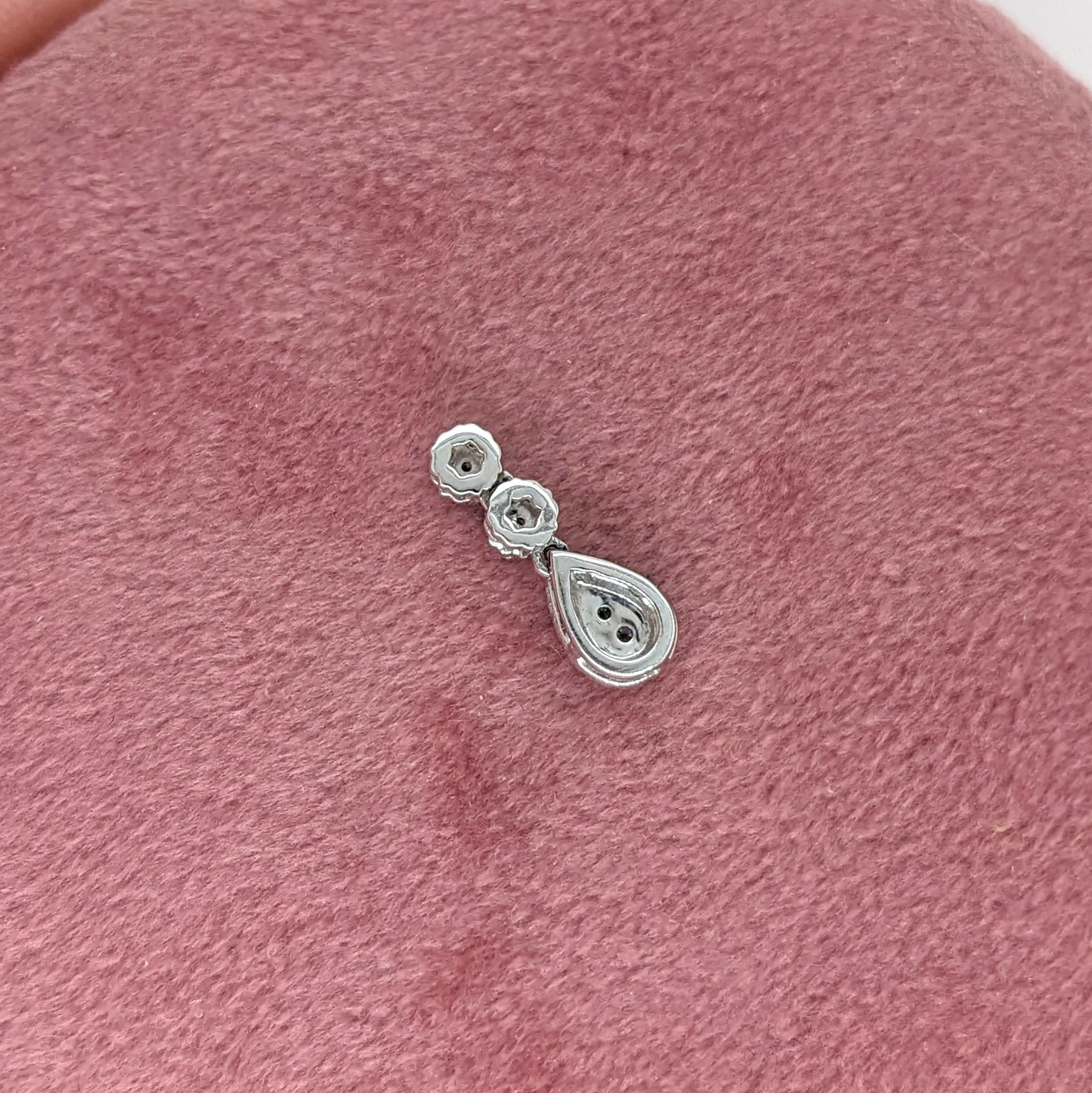 Magnifique pendentif en or blanc 14 carats avec diamants extraits de la terre Neuf - En vente à Columbus, OH