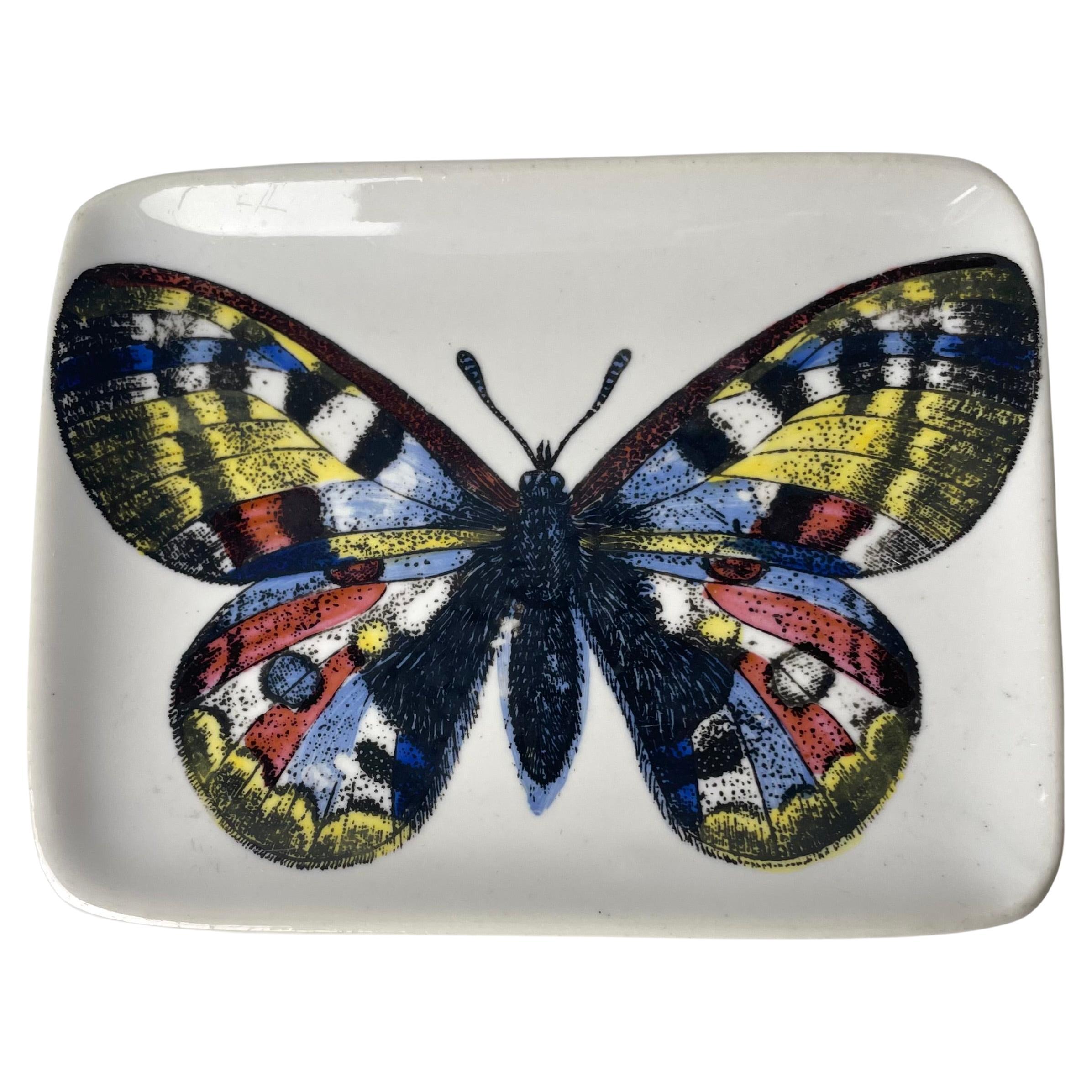 Beautiful dish with Butterfly in porcelain by Piero Fornasetti. Mid-20th Century For Sale