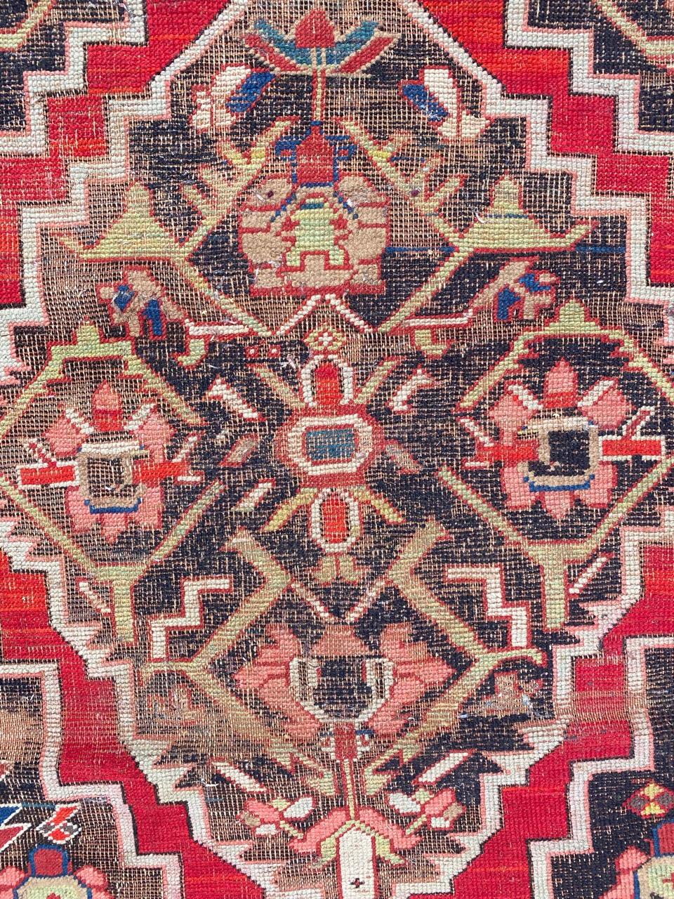 Preciosa alfombra Karabagh antigua envejecida de Bobyrug siglo XIX en venta