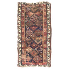Schöner antiker kurdischer nordwestlicher Teppich im Used-Stil mit Sammlerstücken