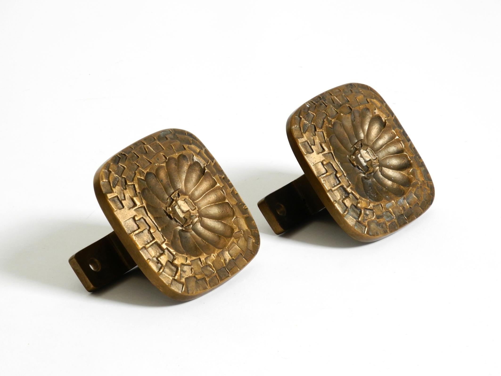 Bellissima maniglia per porta bifacciale in bronzo massiccio di stile moderno di metà secolo in vendita 4