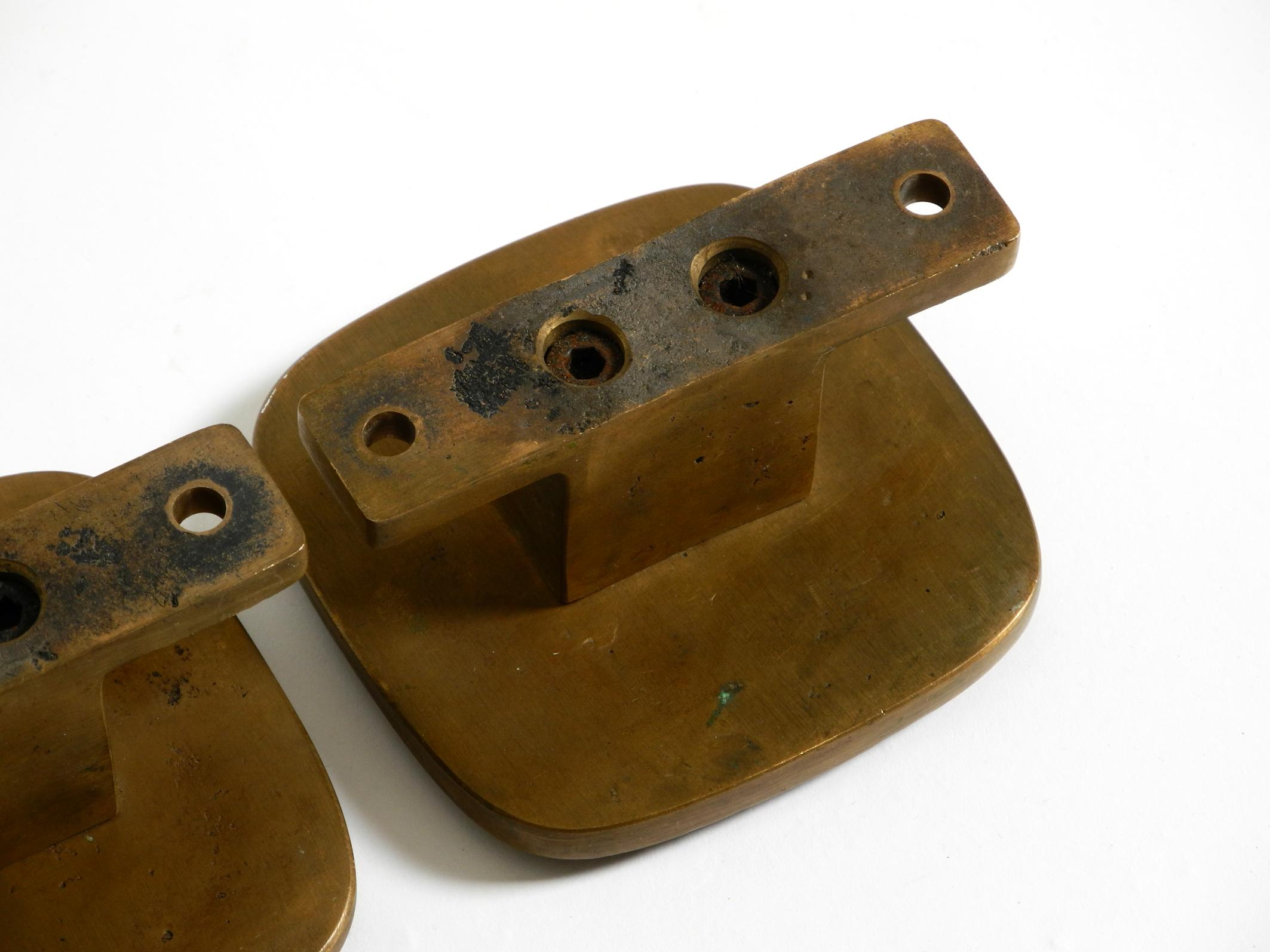 Bellissima maniglia per porta bifacciale in bronzo massiccio di stile moderno di metà secolo in vendita 10