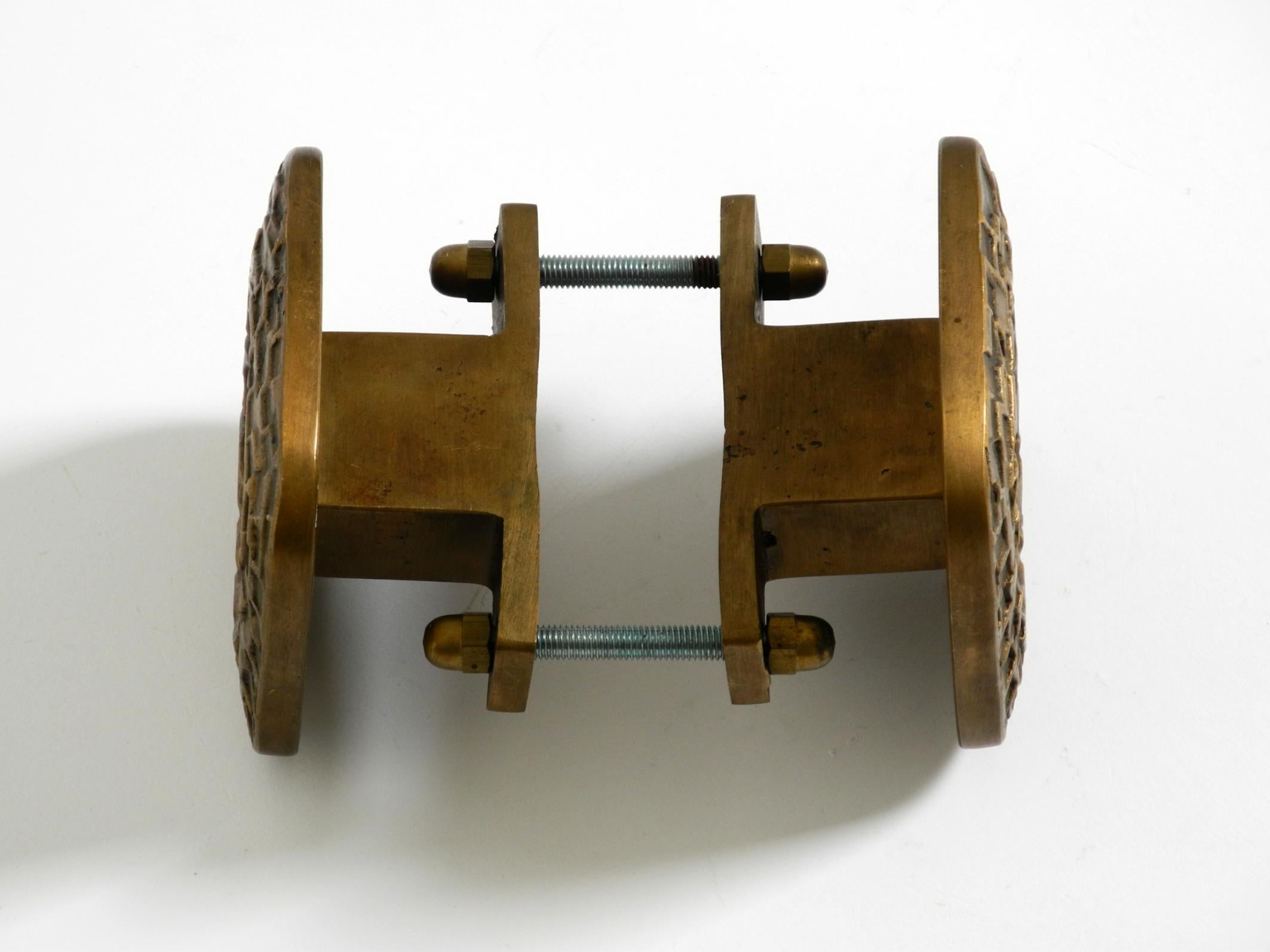 Bronzo Bellissima maniglia per porta bifacciale in bronzo massiccio di stile moderno di metà secolo in vendita