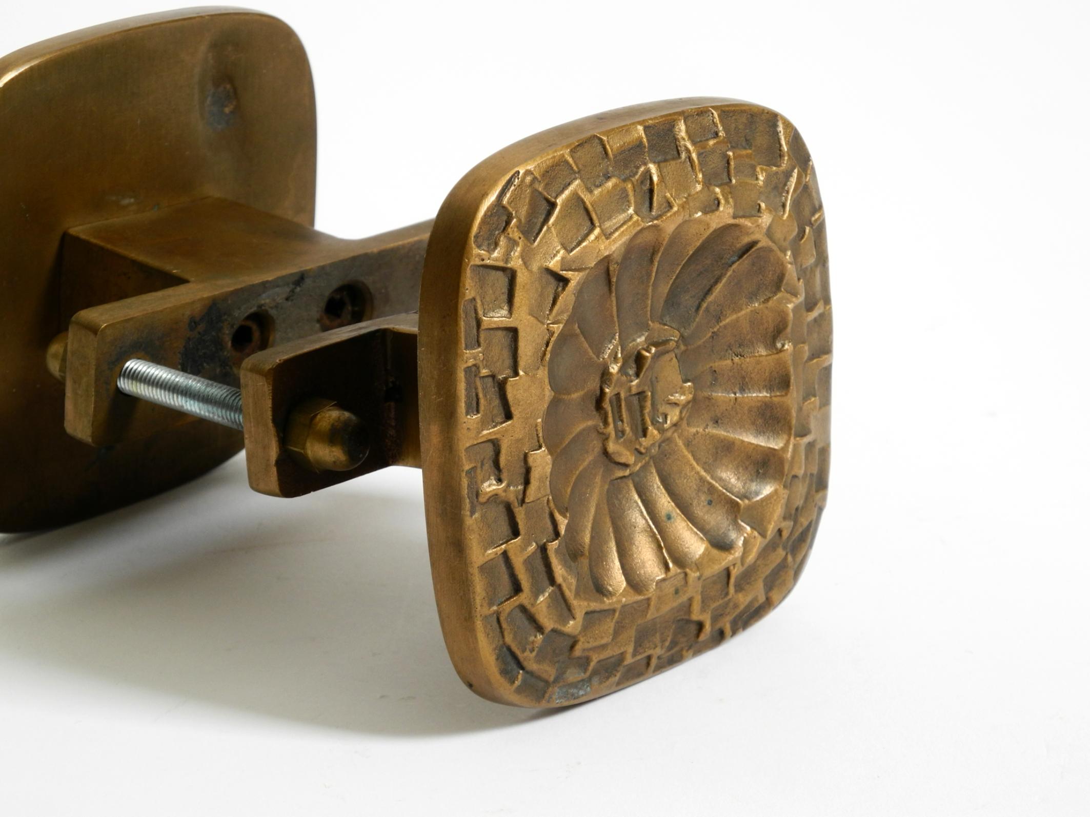 Bellissima maniglia per porta bifacciale in bronzo massiccio di stile moderno di metà secolo in vendita 2