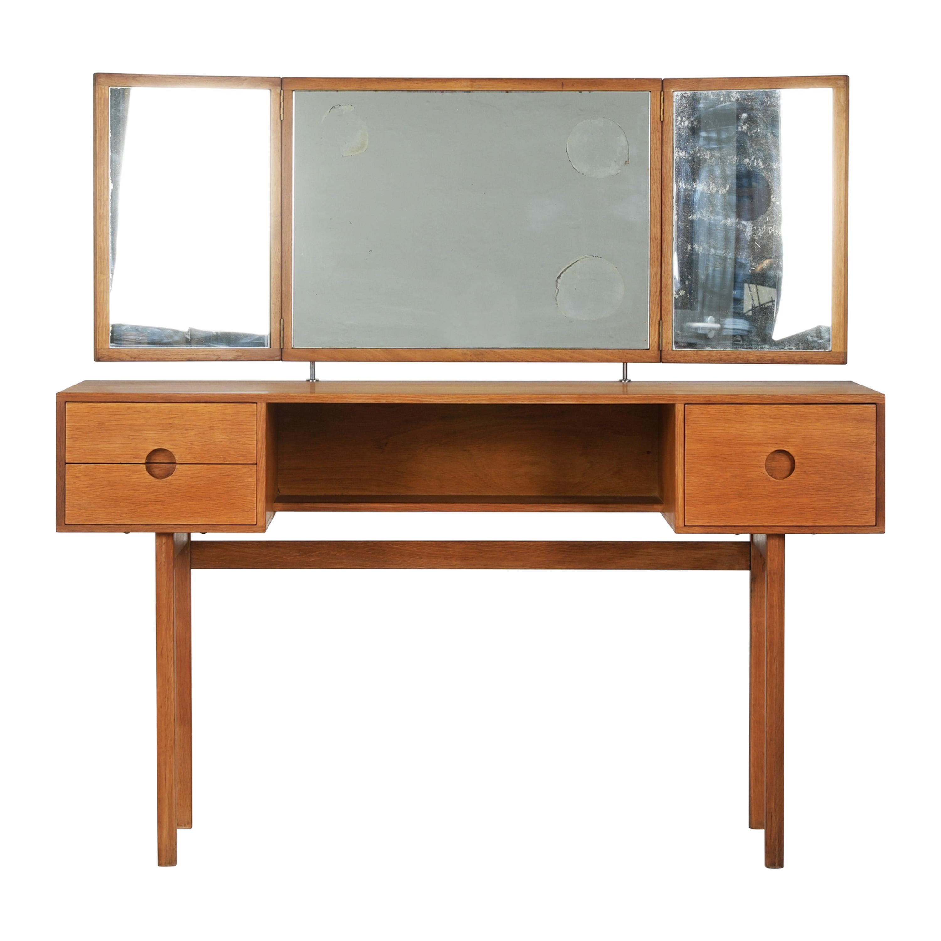 Beautiful Dressing Table by Aksel Kjersgaard in Oak, Denmark, 1960s
