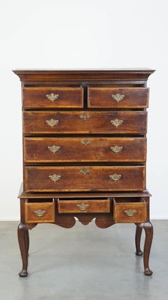 Beautiful early 18th century English oak cabinet/chest on stand/highboy