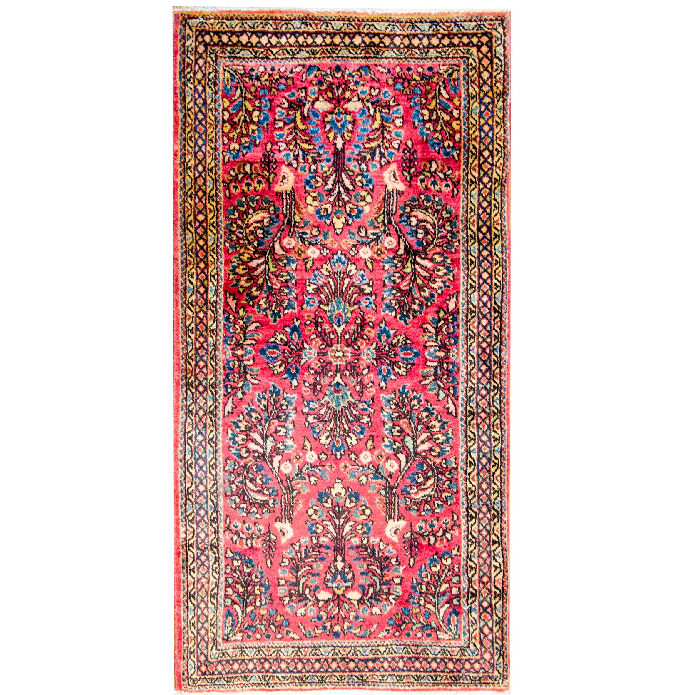 Beautiful Early 20th Century Antique Sarouk Rug For Sale