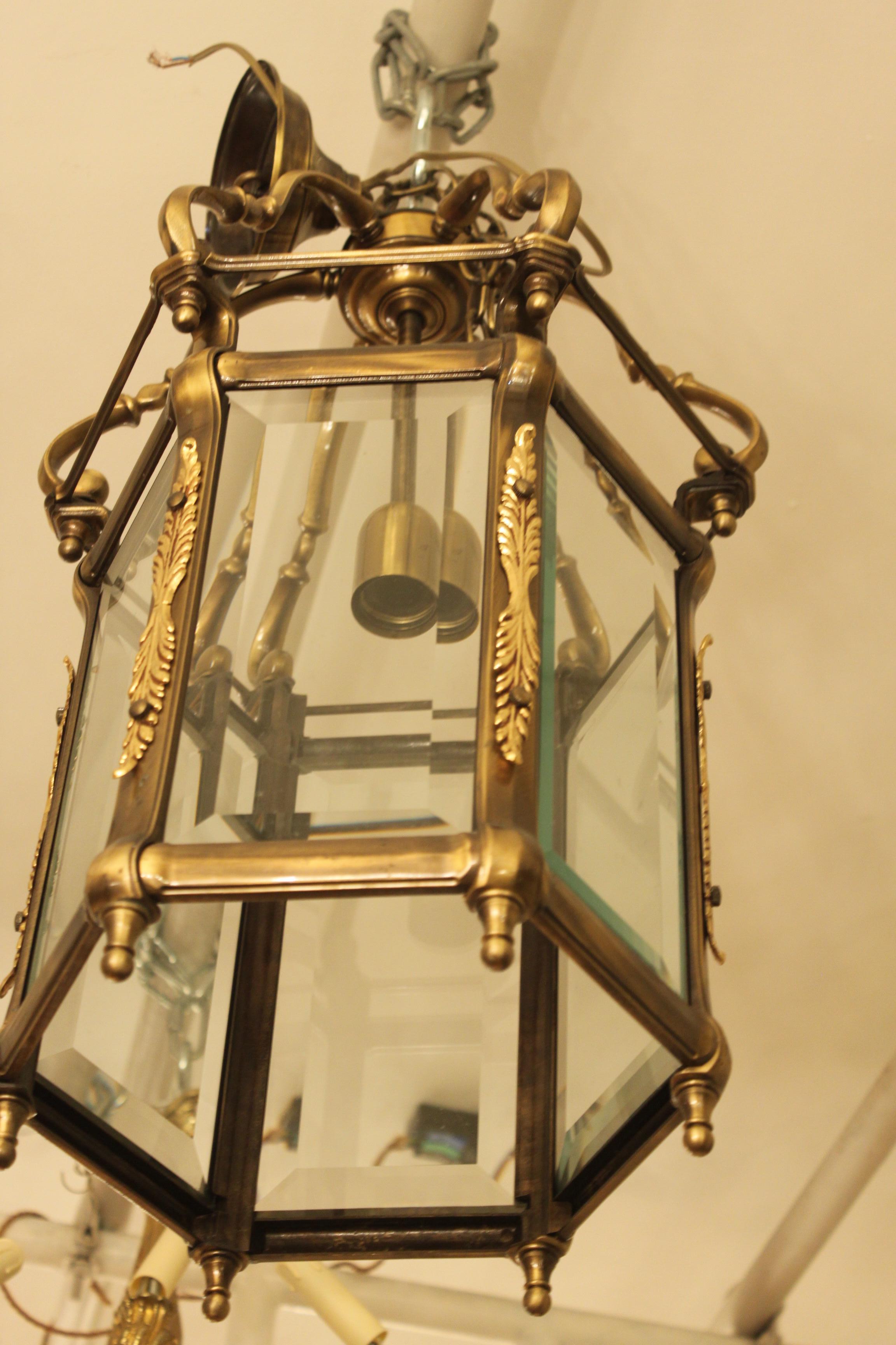 Beautiful Early 20th Century Brass Lantern For Sale 6