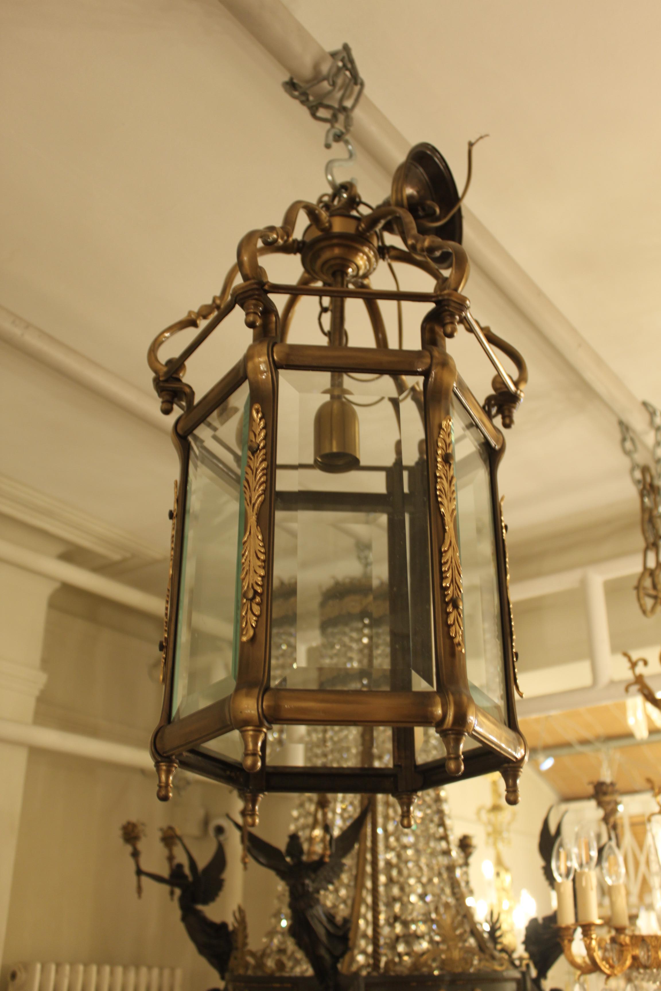 Français Belle lanterne en laiton du début du 20e siècle en vente