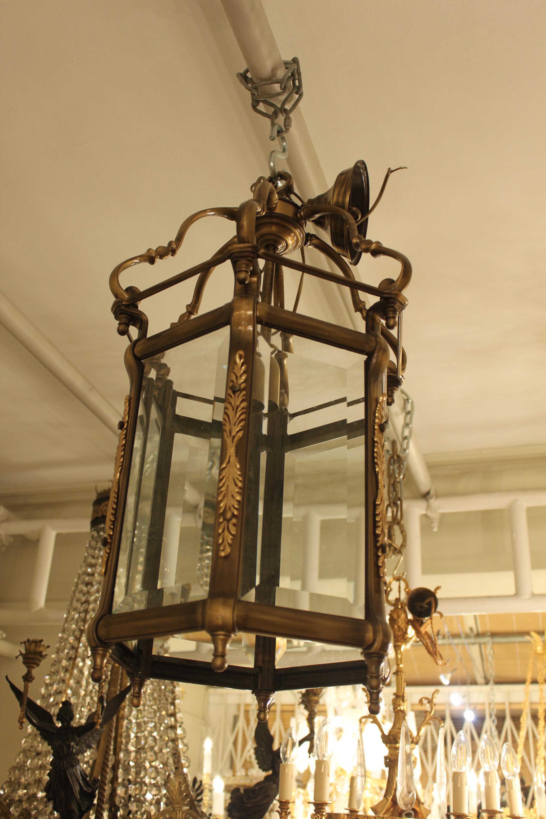 Belle lanterne en laiton du début du 20e siècle en vente 3