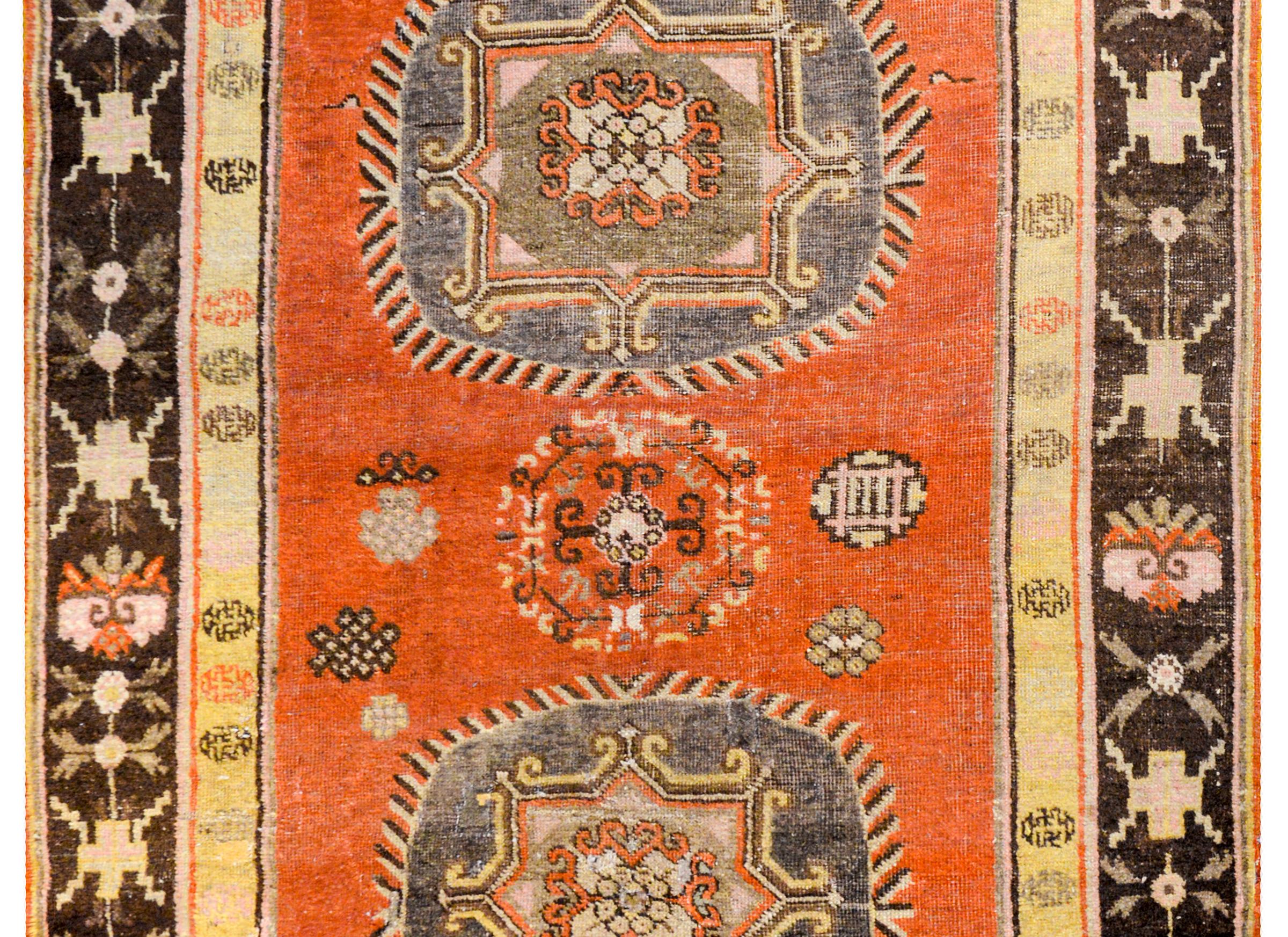 Tribal Beautiful Early 20th Century Central Asian Samarghand Rug For Sale