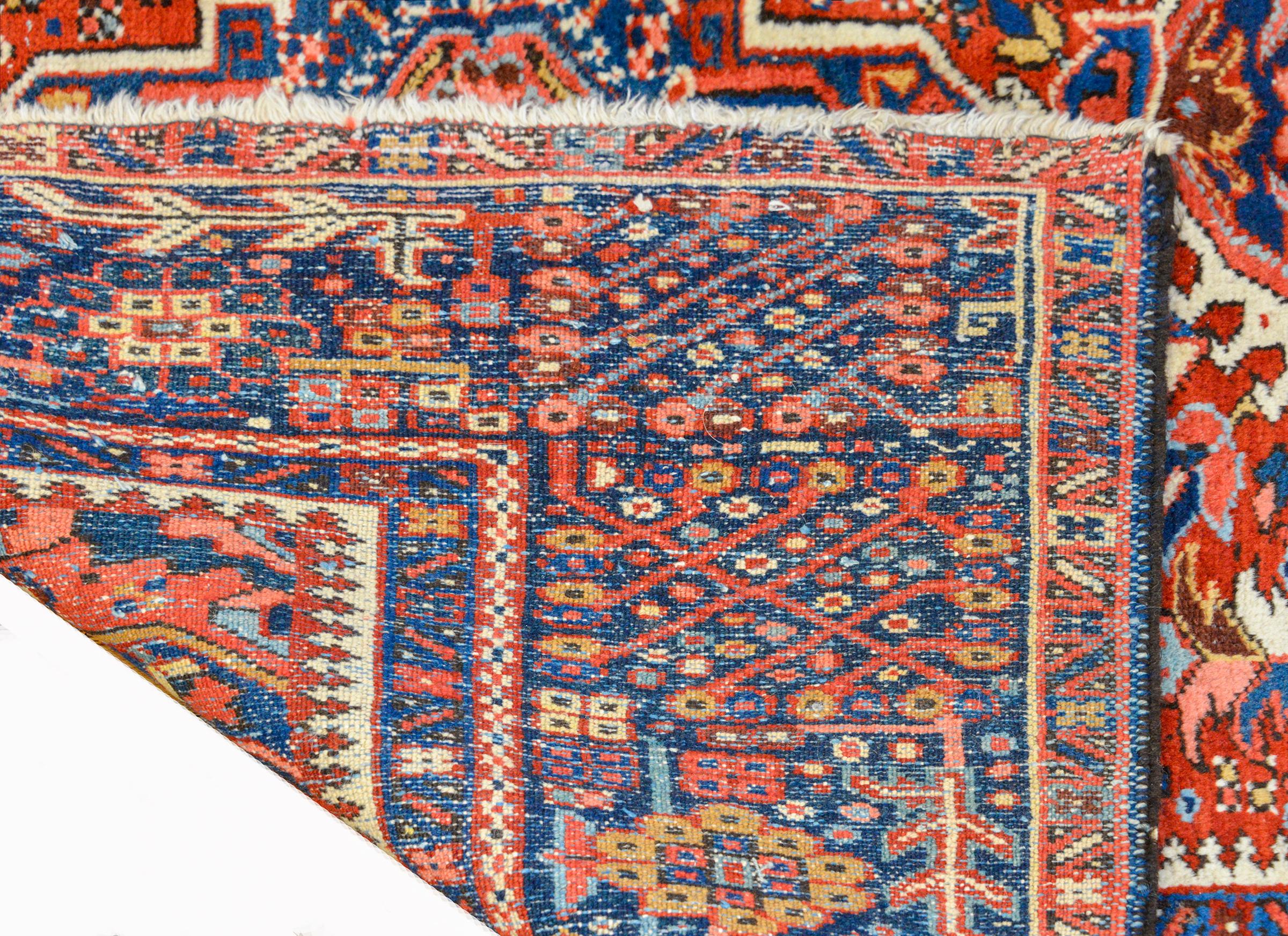 Magnifique tapis Karajeh du début du XXe siècle en vente 3
