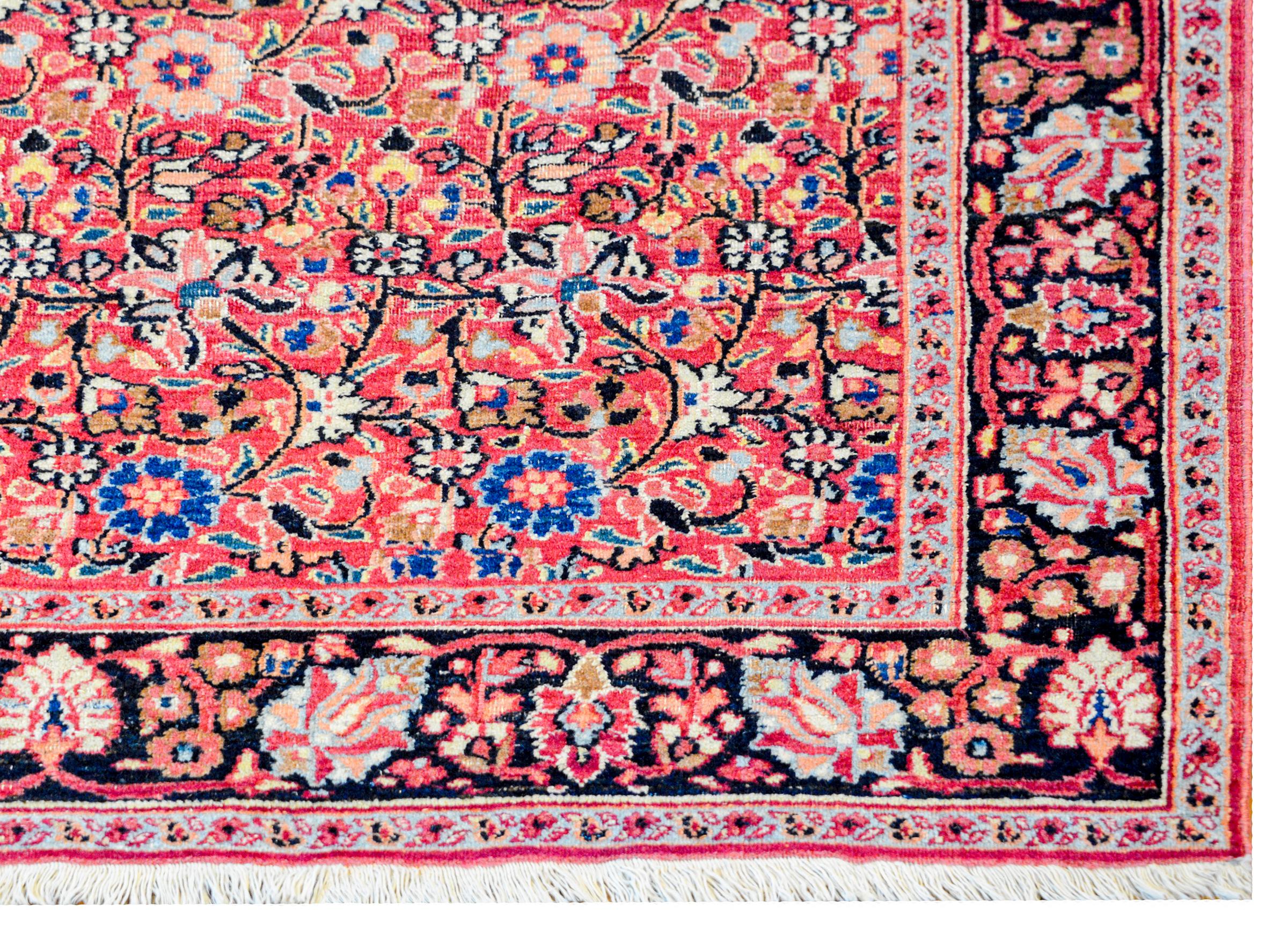 Beautiful Early 20th Century Khorasan Rug In Good Condition For Sale In Chicago, IL