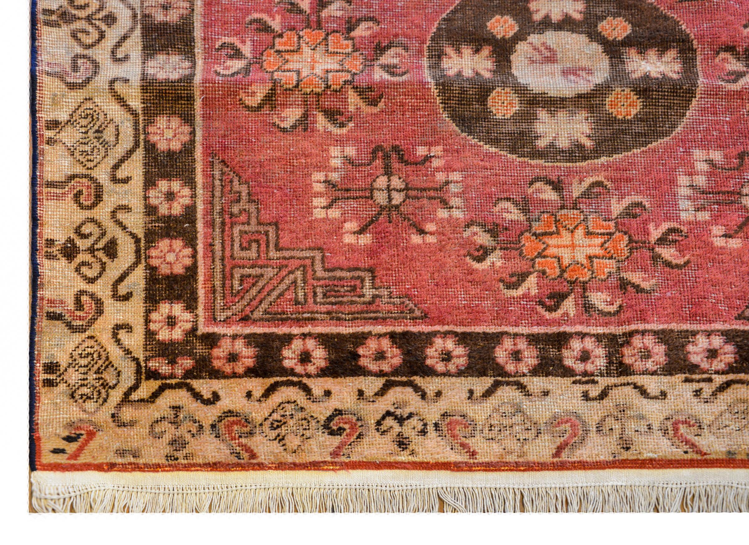 Mid-20th Century Beautiful Early 20th Century Khotan Rug For Sale